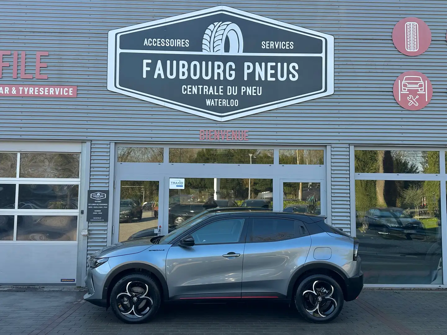 Alfa Romeo Junior *1-PROP/1-OWNER*FULL-OPTION*!4225-KM!*GARANTI-2027 Gris - 2