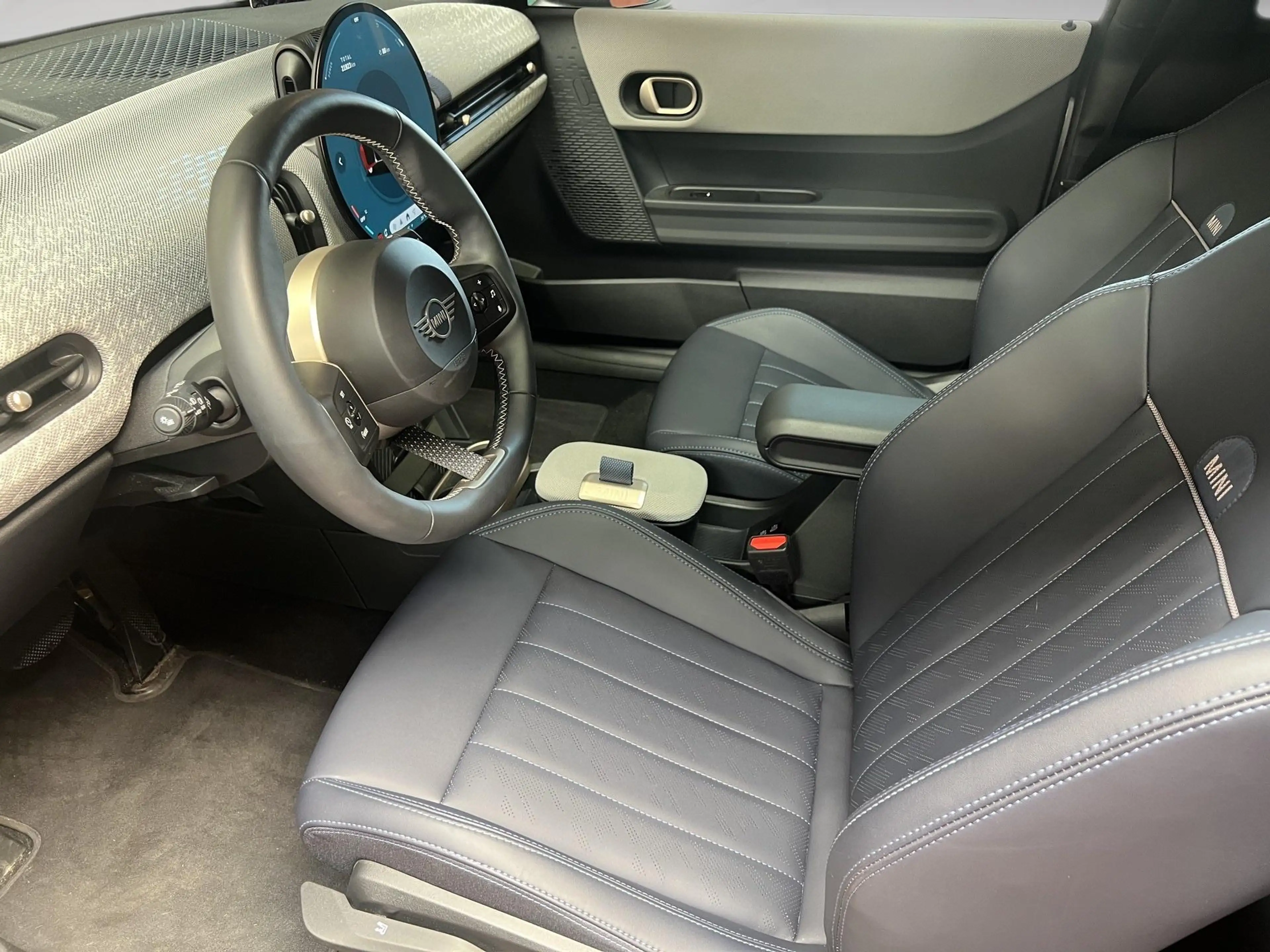 MINI Cooper S — photo 11