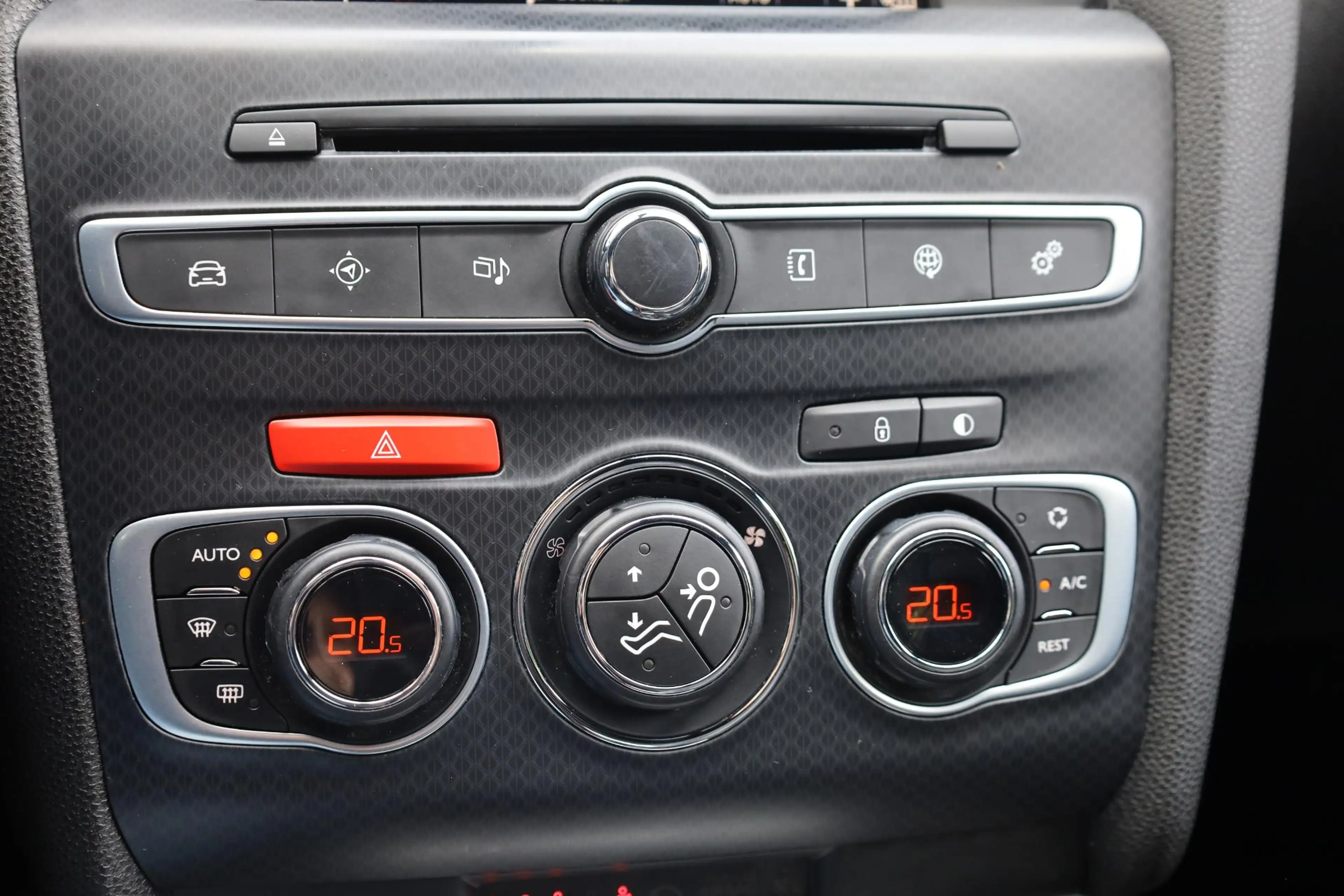 DS Automobiles DS 4 Crossback 1.6 BlueHDi Business CAMERA CARPLAY LEER DAB STOEL — photo 21