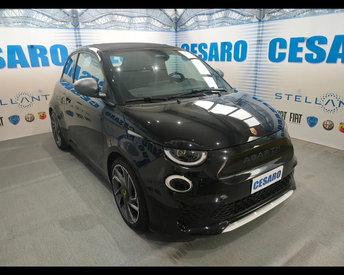 Abarth 500e Cabrio 42 kWh  Turismo Noir - 1