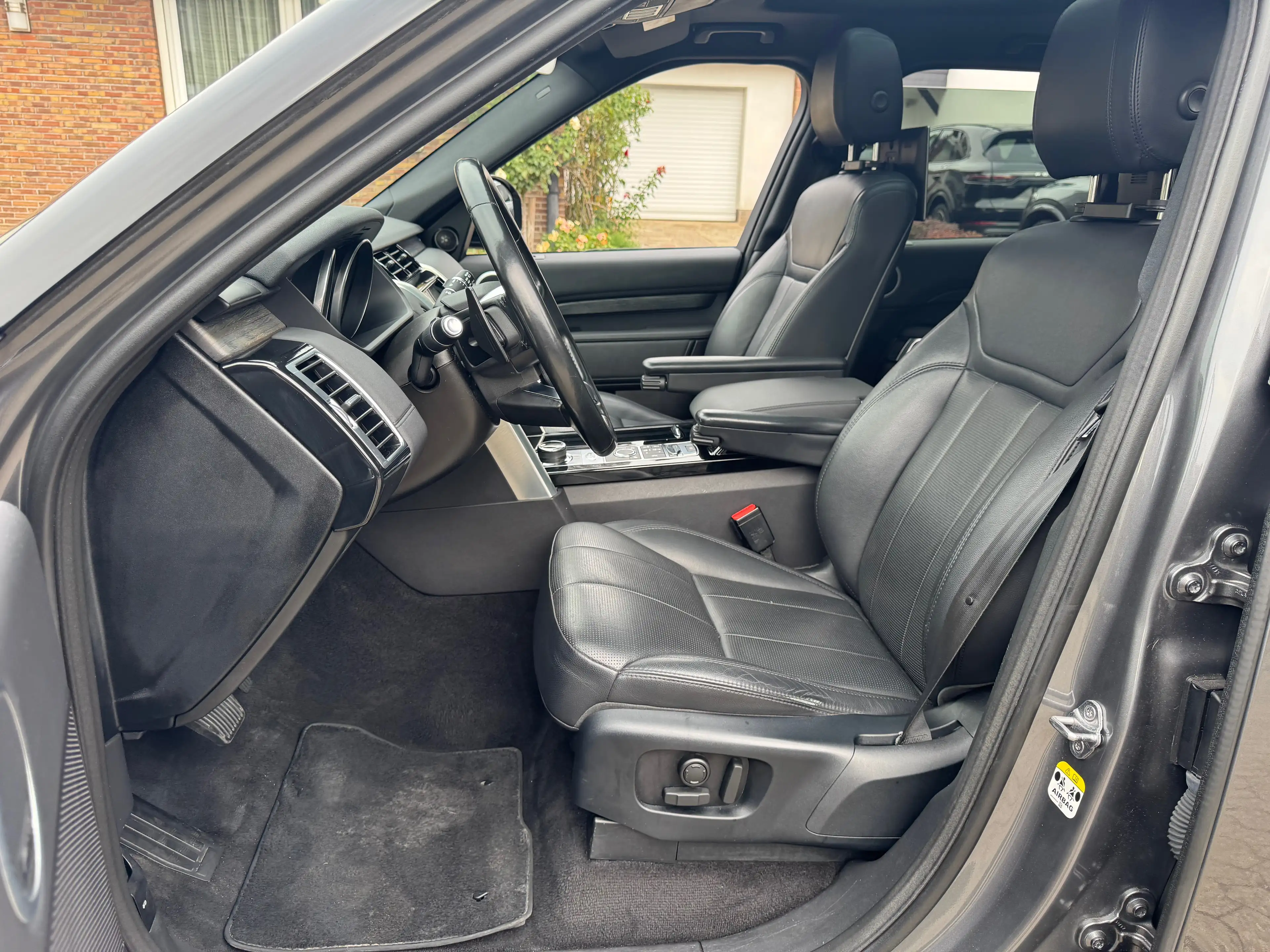 Land Rover Discovery HSE TD6 LUFTFEDERUNG PANORAMA LED 7-SITZE — photo 12
