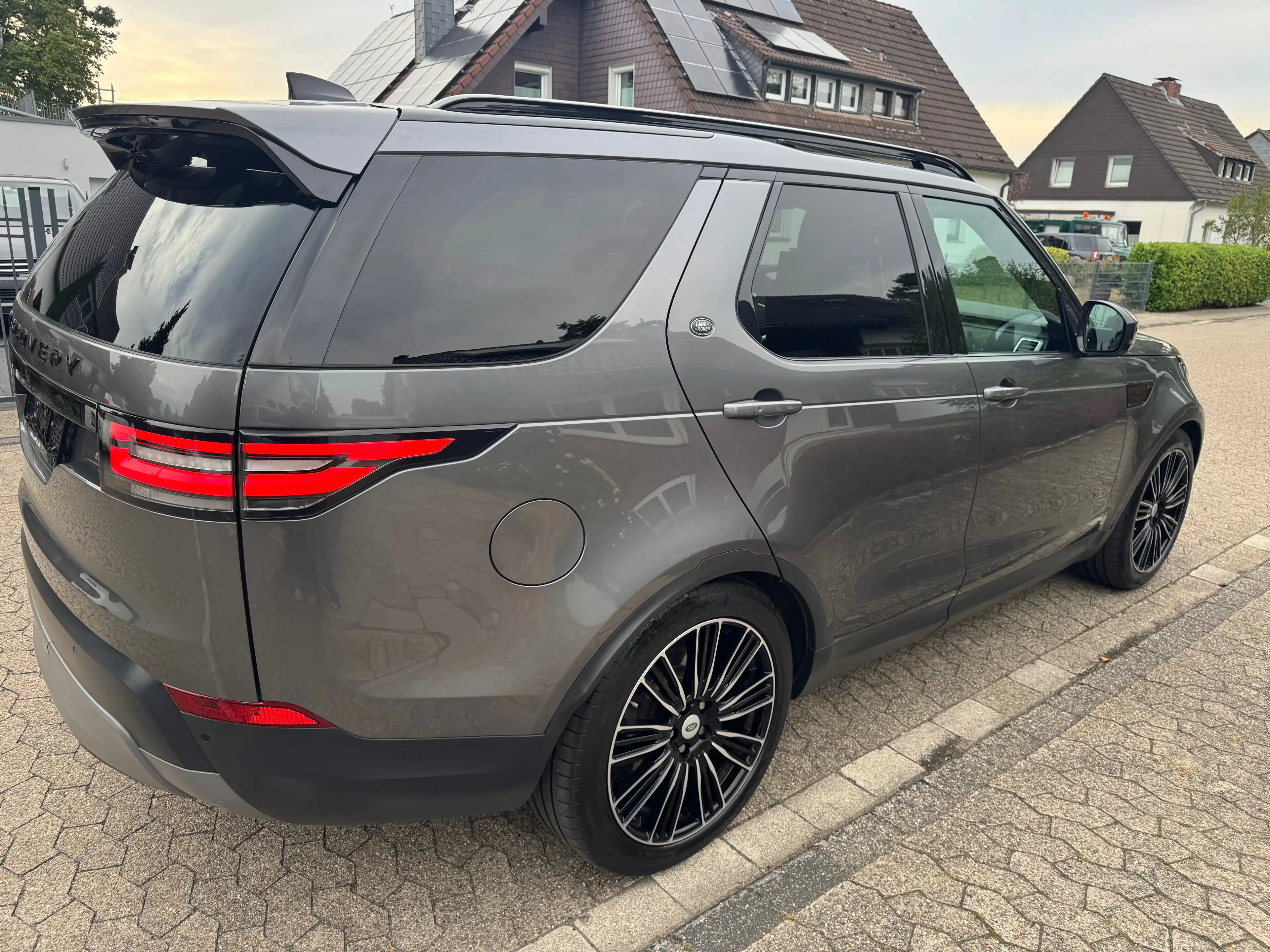 Land Rover Discovery HSE TD6 LUFTFEDERUNG PANORAMA LED 7-SITZE — photo 7
