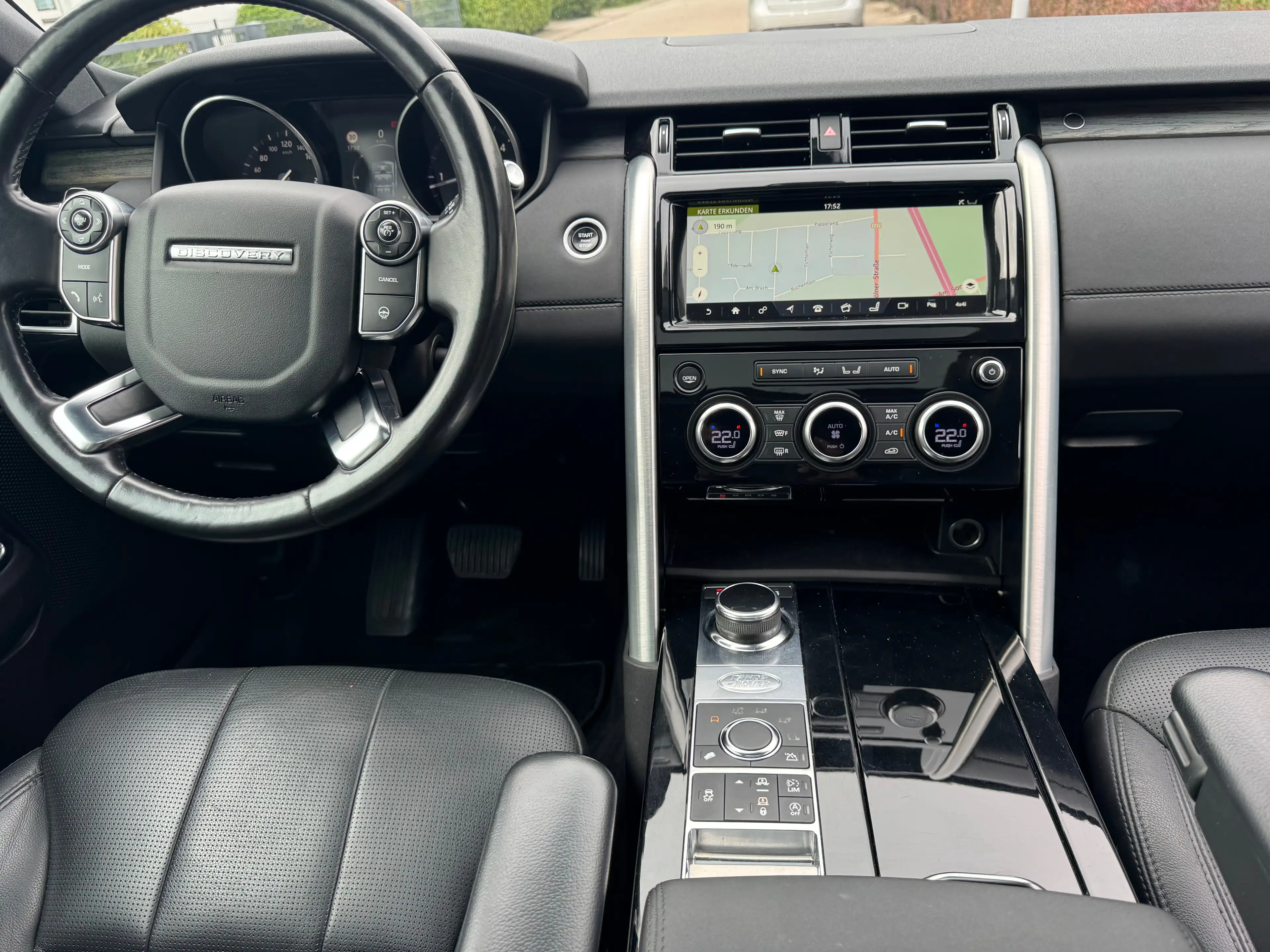 Land Rover Discovery HSE TD6 LUFTFEDERUNG PANORAMA LED 7-SITZE — photo 15