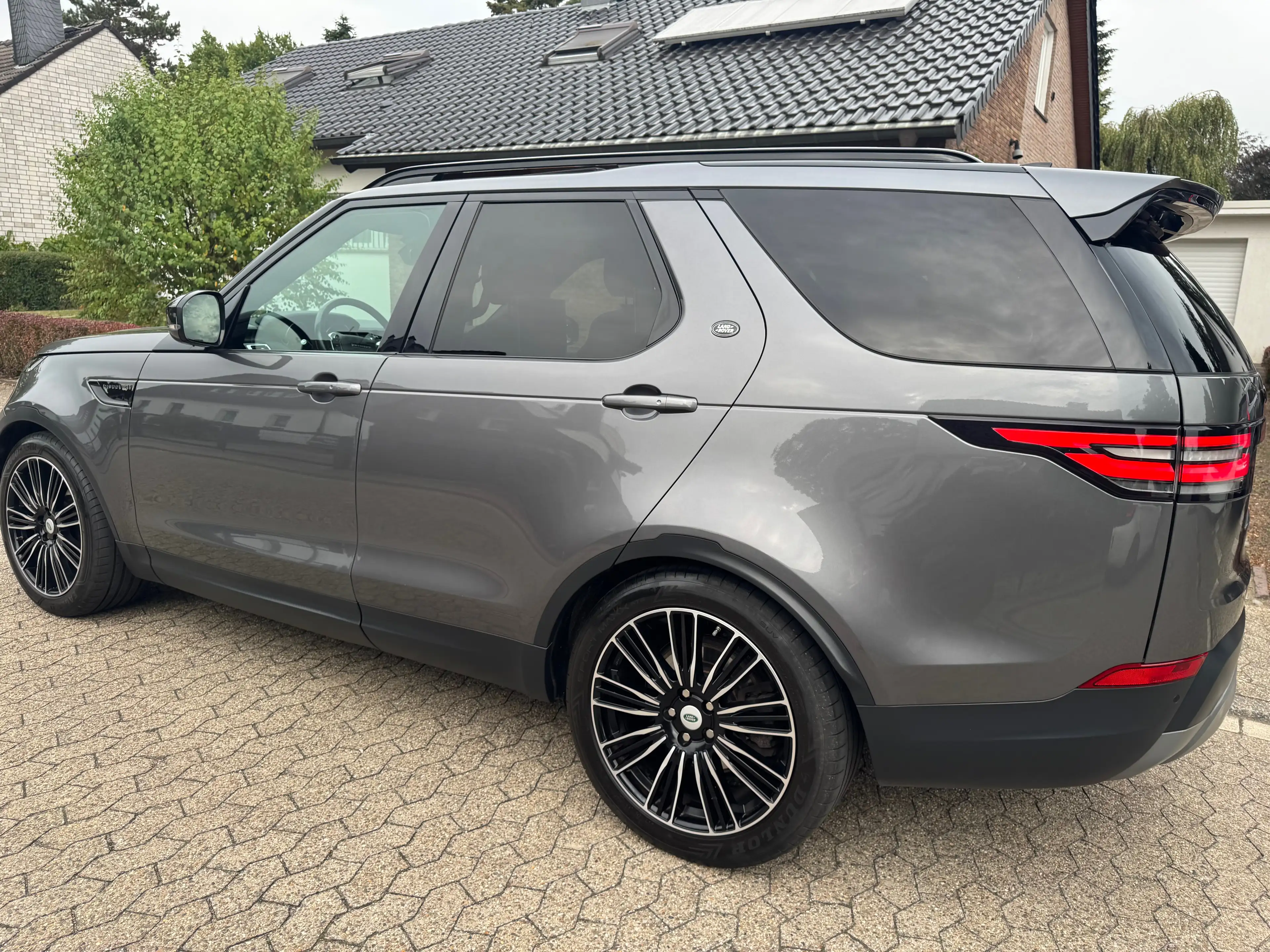 Land Rover Discovery HSE TD6 LUFTFEDERUNG PANORAMA LED 7-SITZE — photo 6