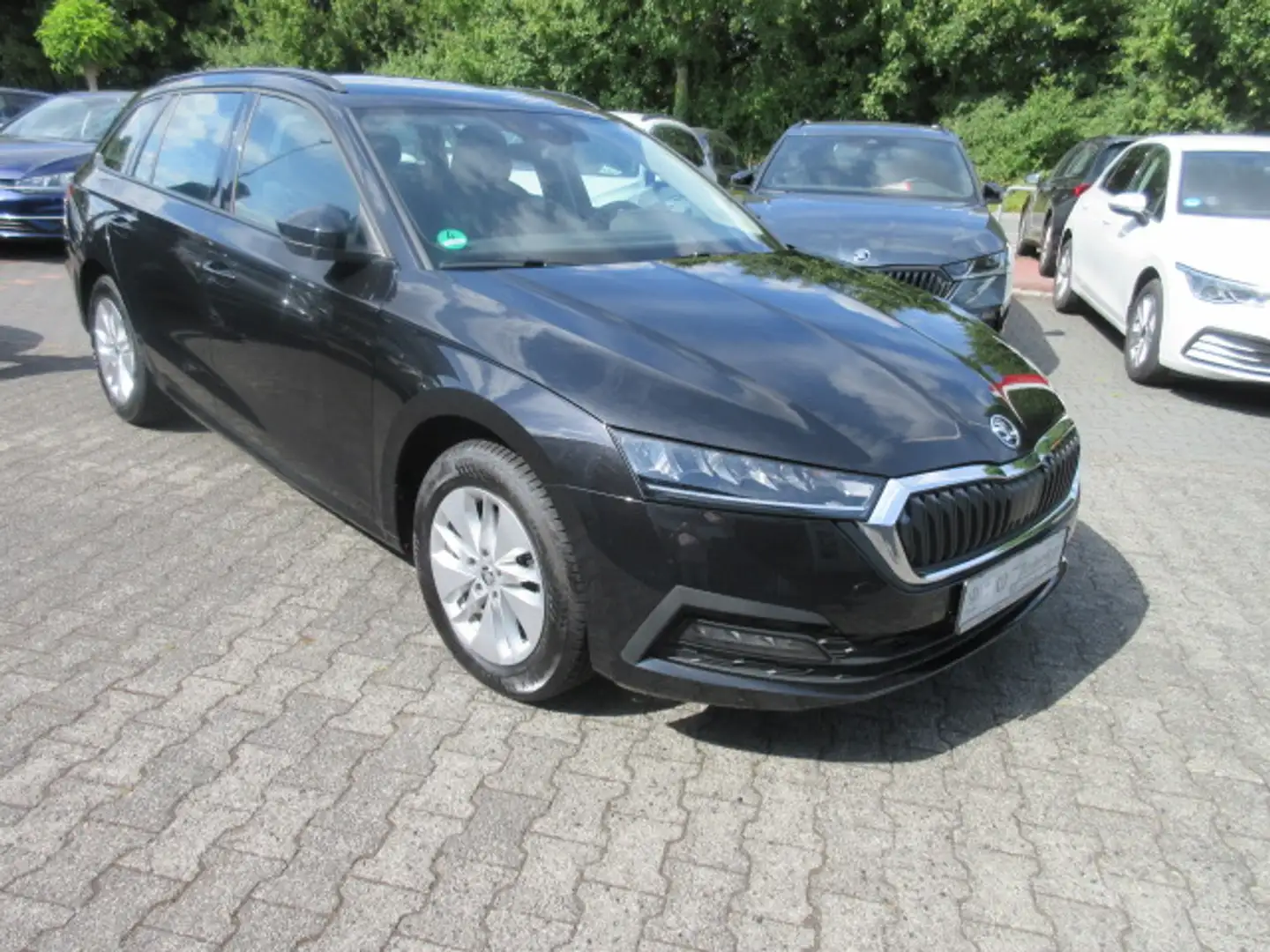 Skoda Octavia Ambition 2.0 TDI DSG NAVI STANDHZG LED ALU APS SIT Nero - 1