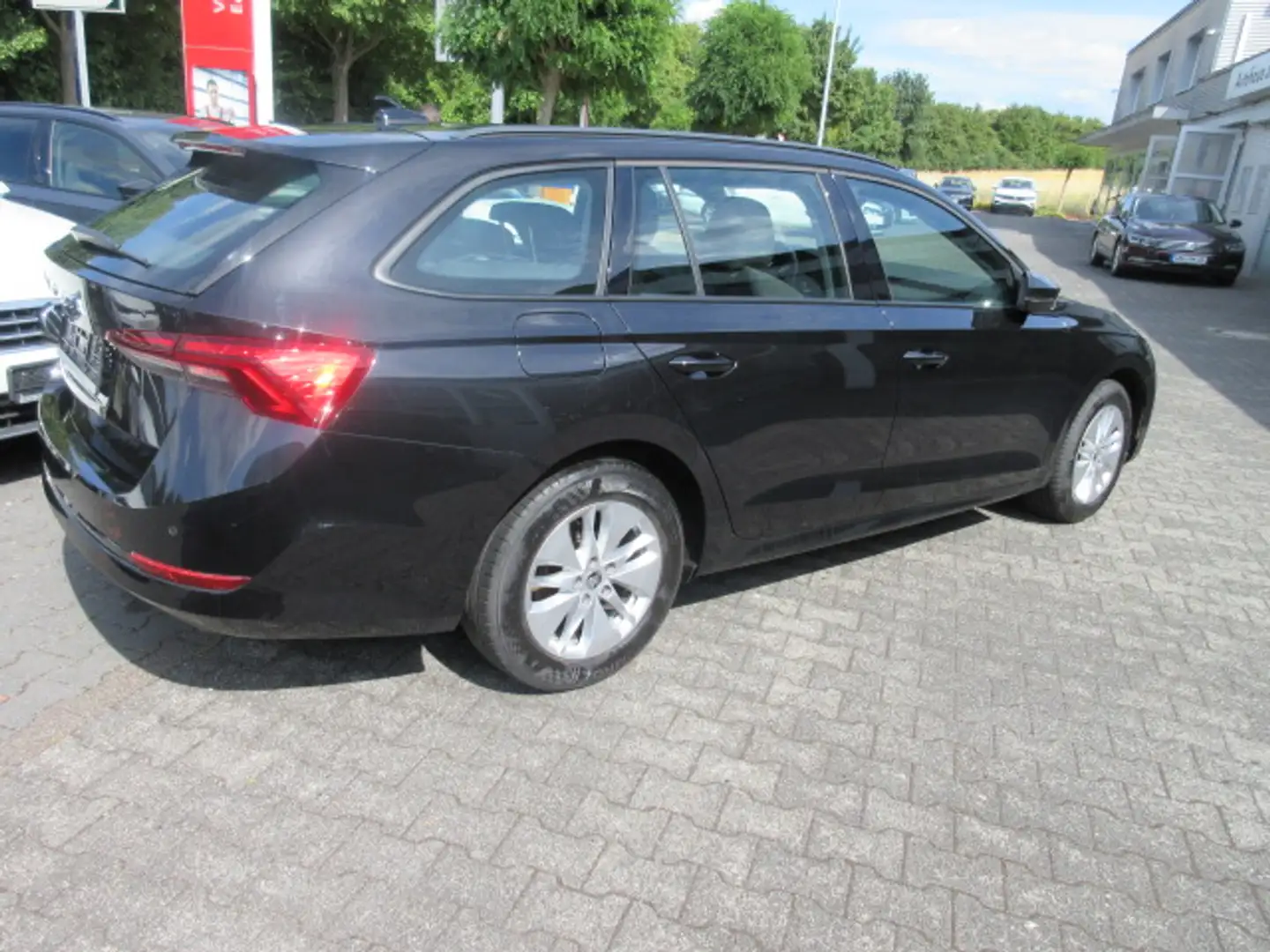 Skoda Octavia Ambition 2.0 TDI DSG NAVI STANDHZG LED ALU APS SIT Nero - 2