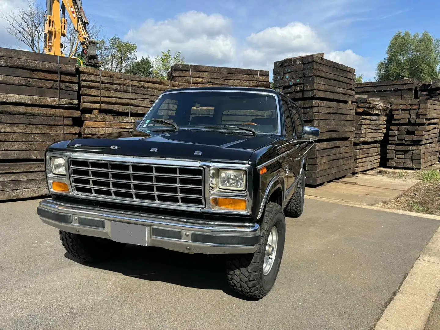 Ford Bronco XLT Noir - 2