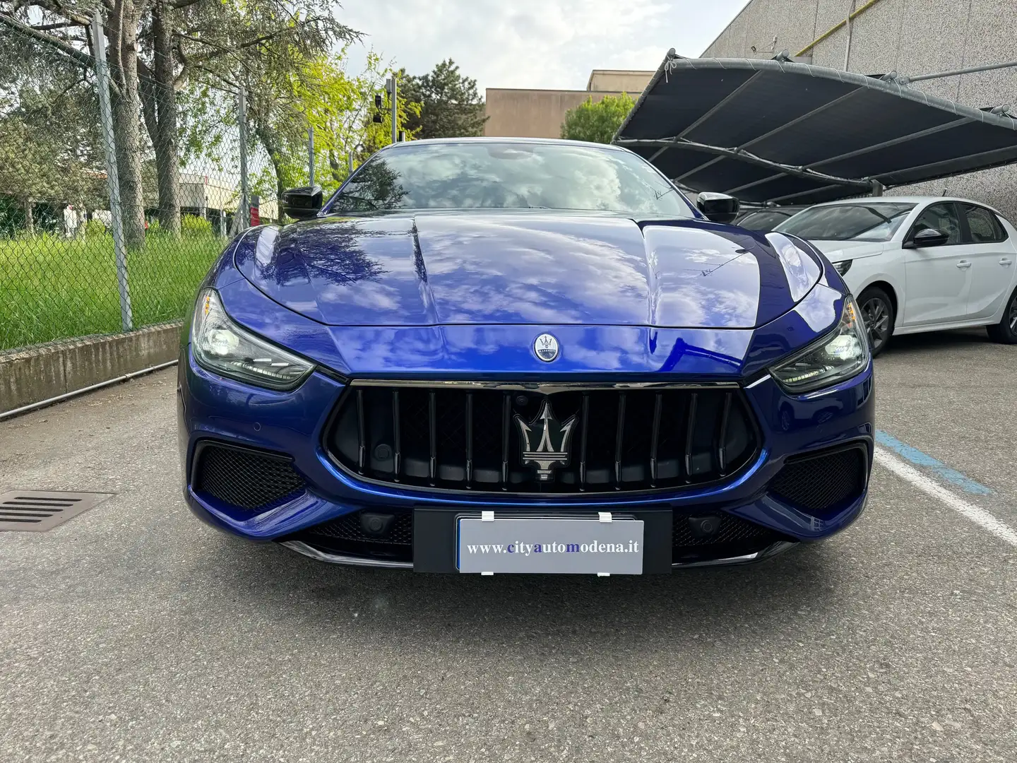 Maserati Ghibli 3.0 V6 Modena S Q4 430CV Autom. " SUPER  PREZZO " Blau - 2
