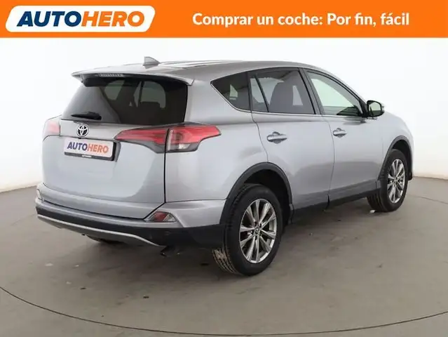 Toyota Rav4 view 6