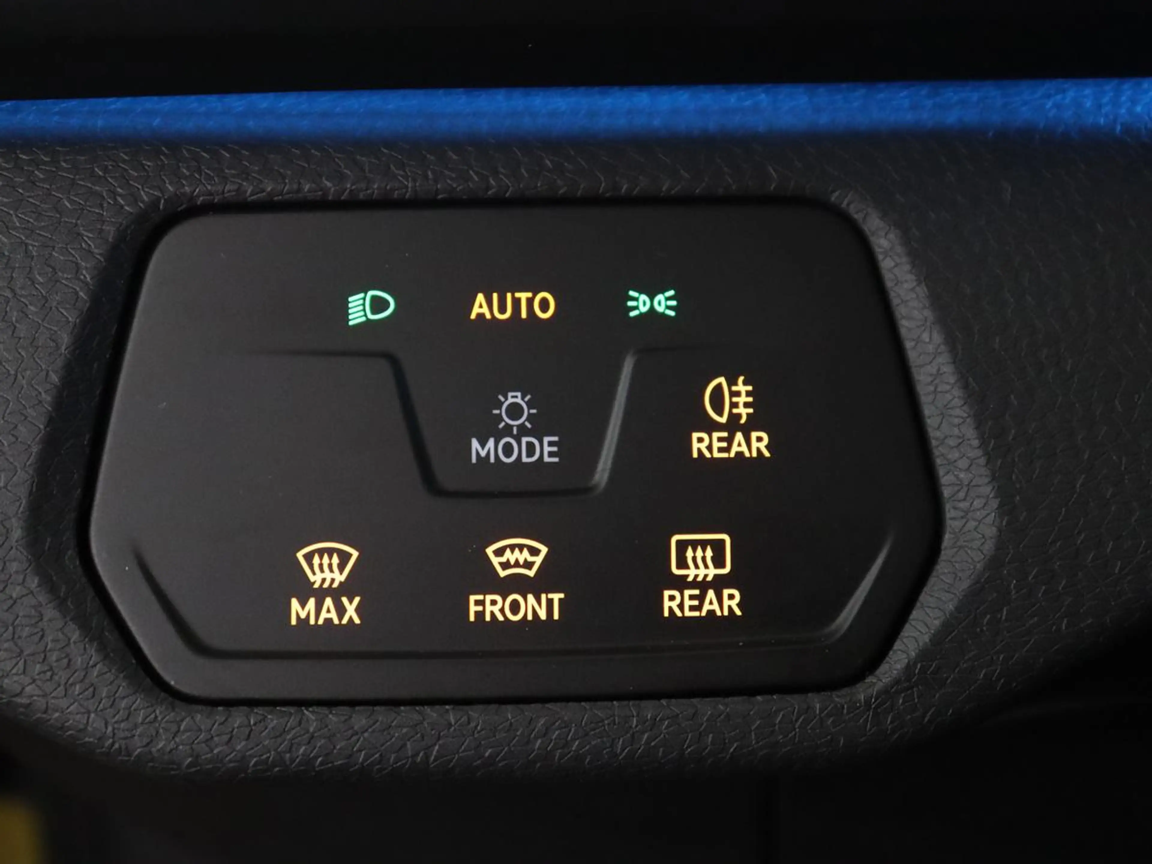 Volkswagen ID.4 First 77 kWh — photo 30