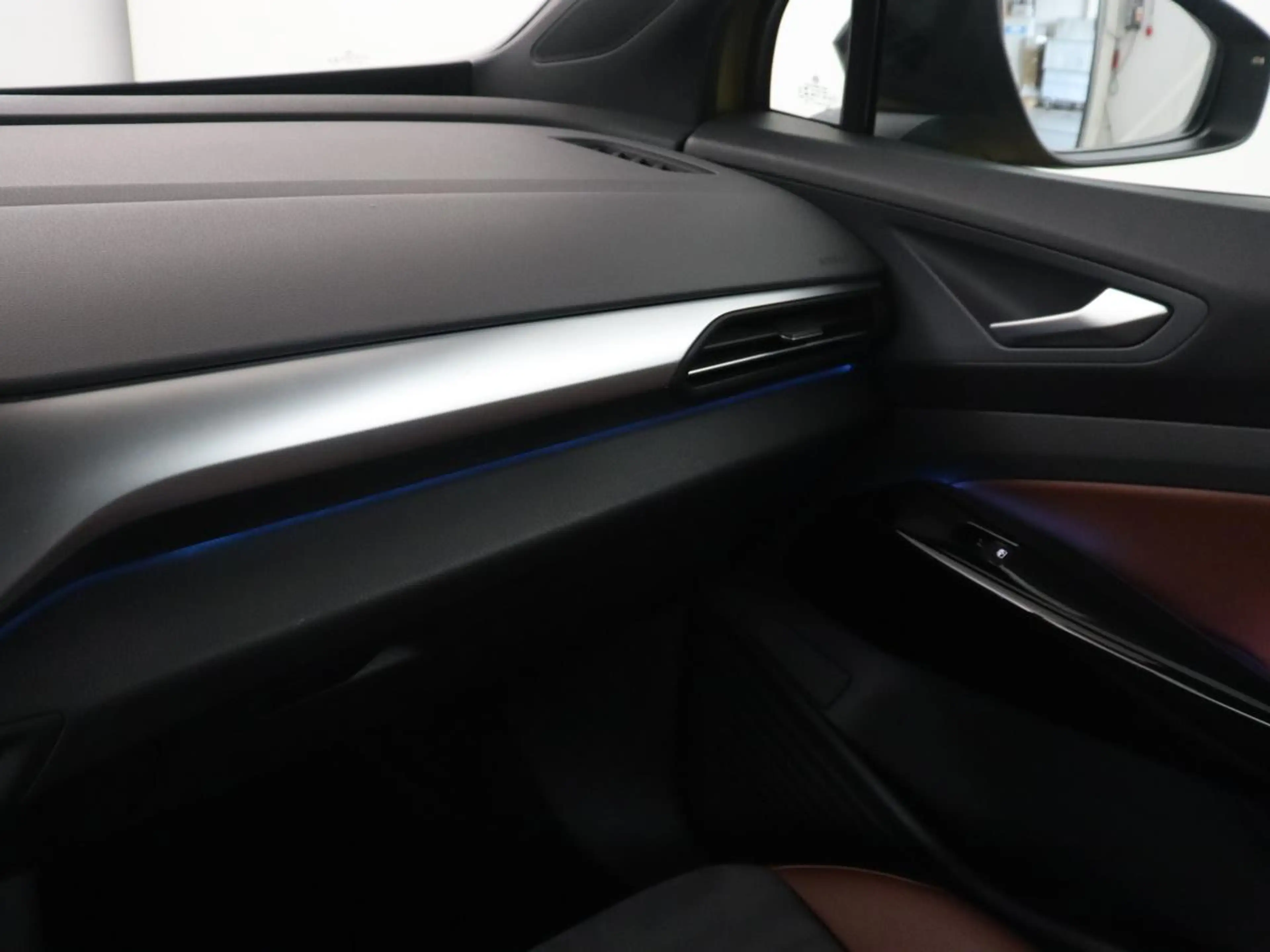 Volkswagen ID.4 First 77 kWh — photo 26