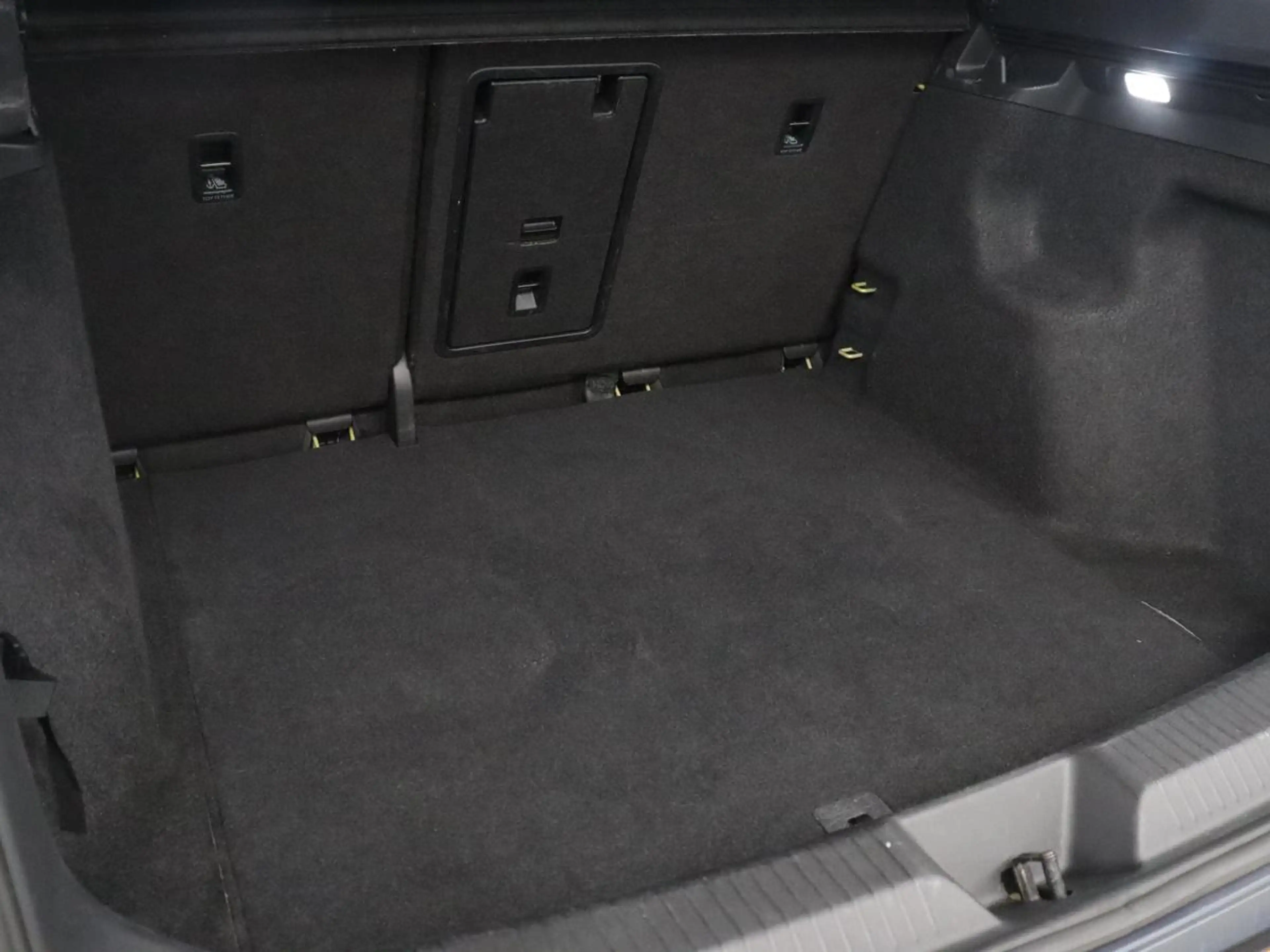 Volkswagen ID.4 First 77 kWh — photo 10