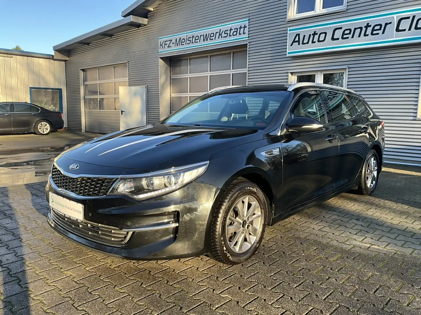 Kia Optima 1,7 CRDI Sportswagon Edition 7 Schwarz - 1