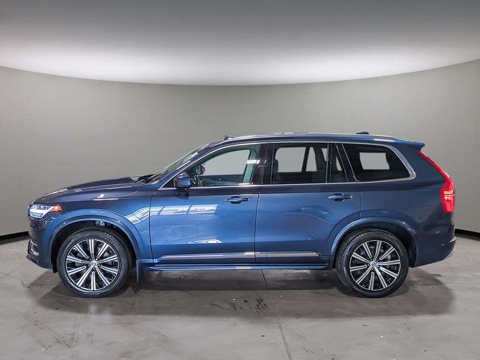 2022 Volvo XC90 T6 INSCRIPTION; LEATHER, PANORAMIC SUNROOF, HUD, N — снимка 1
