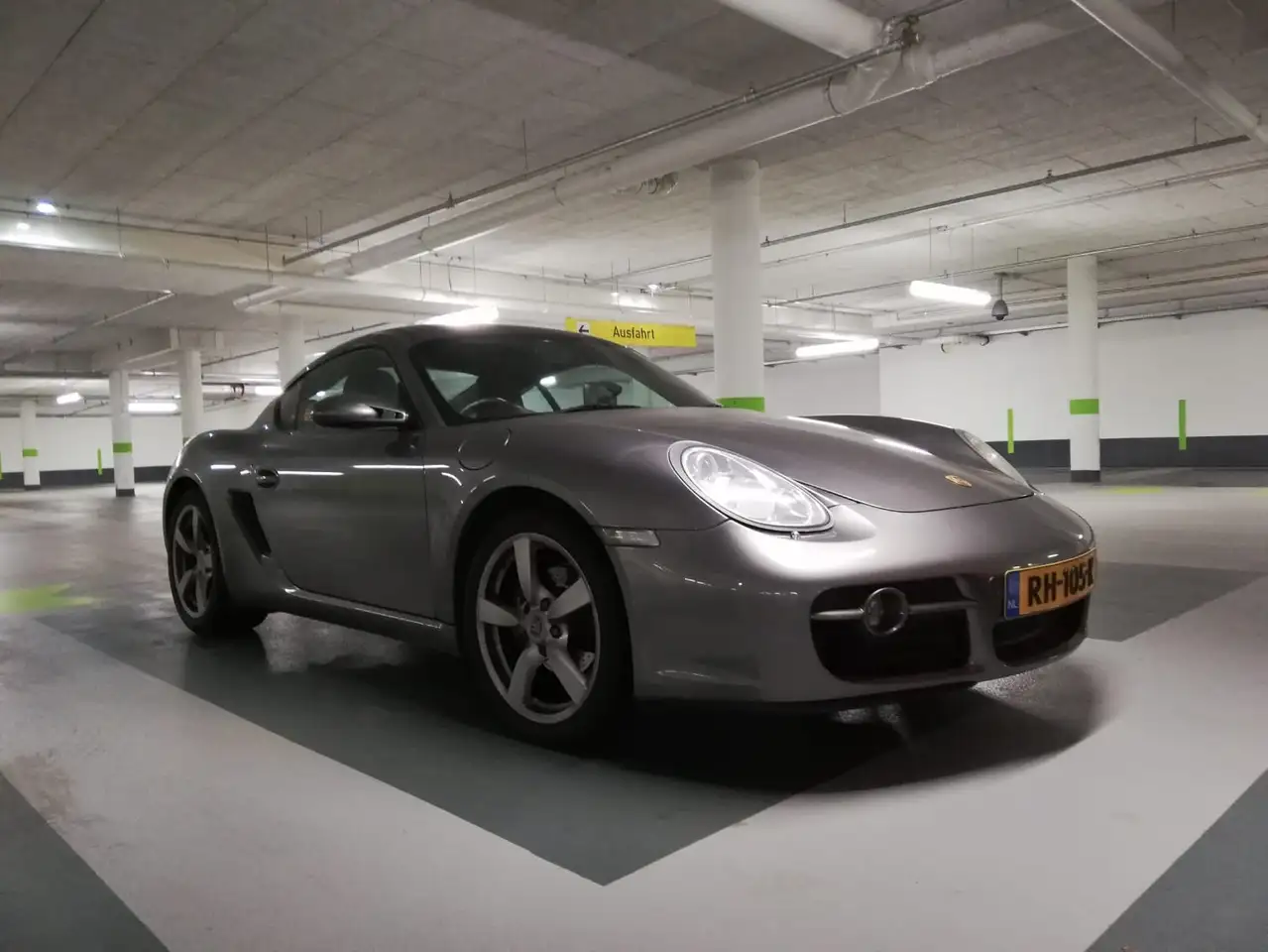 Porsche Cayman