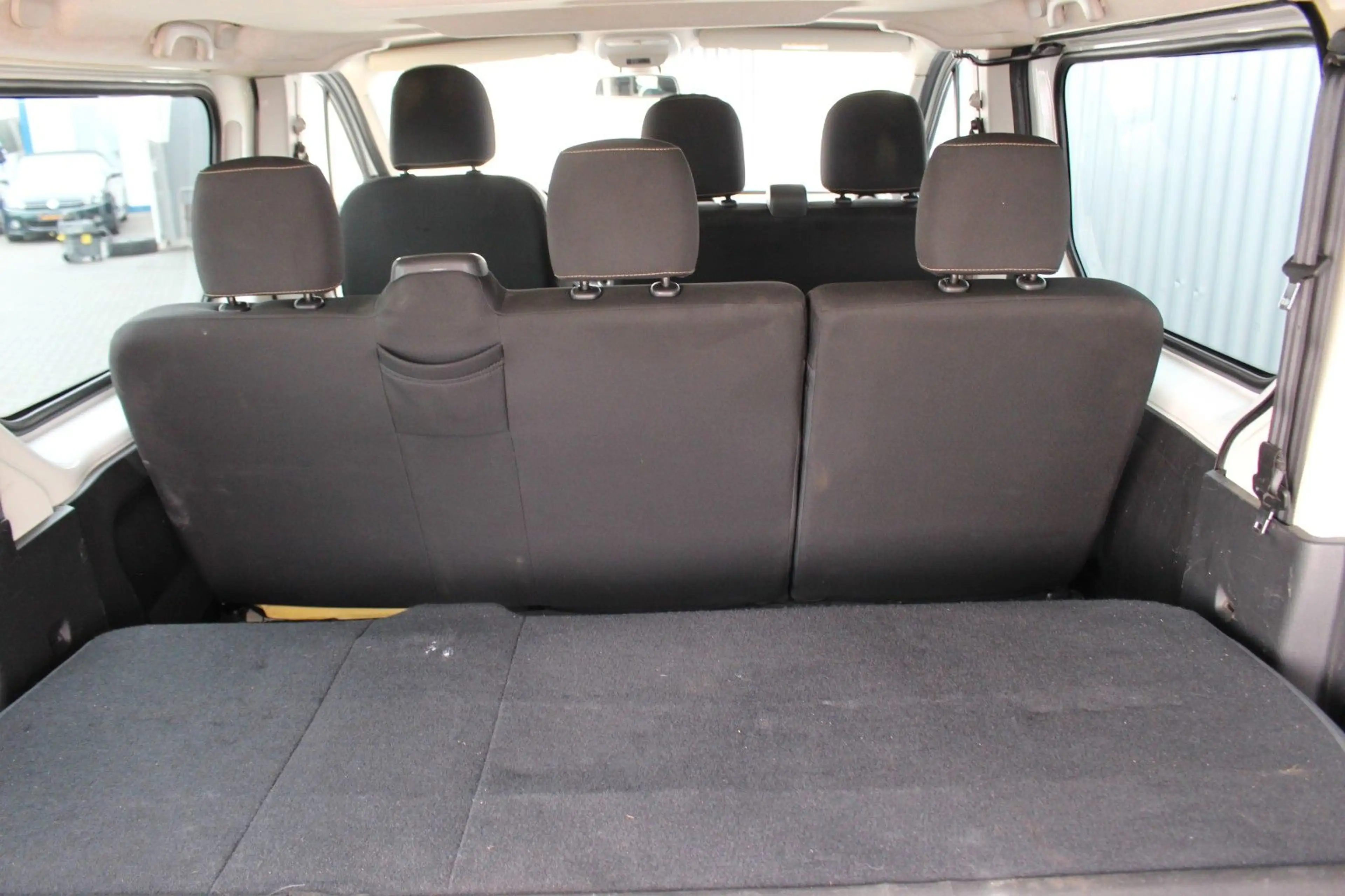 Renault Trafic L1H1 2,7t 9 Sitzer+Klima+AHK+2.Hand — photo 8
