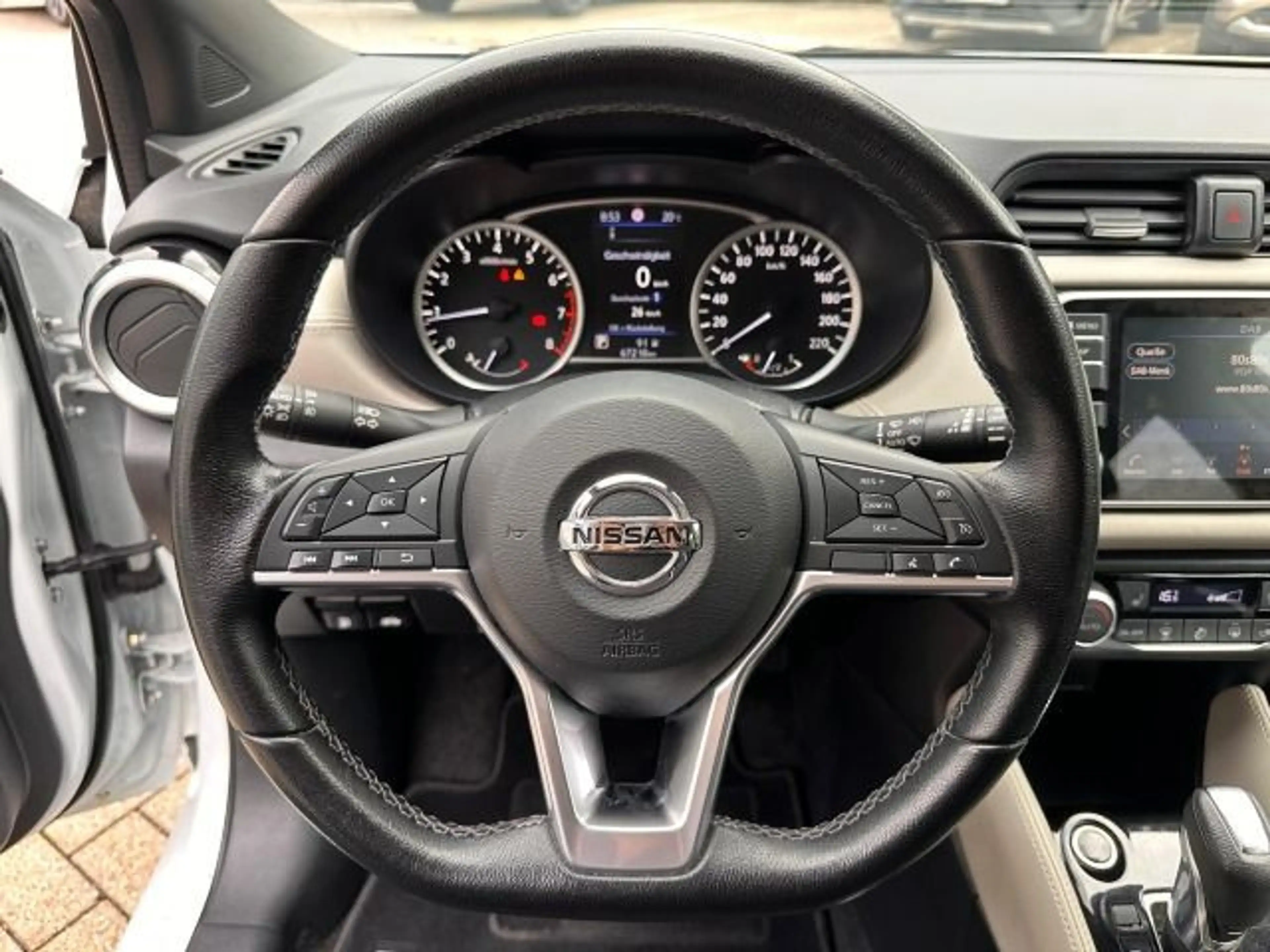 Nissan Micra 1.0 IG-T Automatik N-Design Navi SH Kamera — photo 14