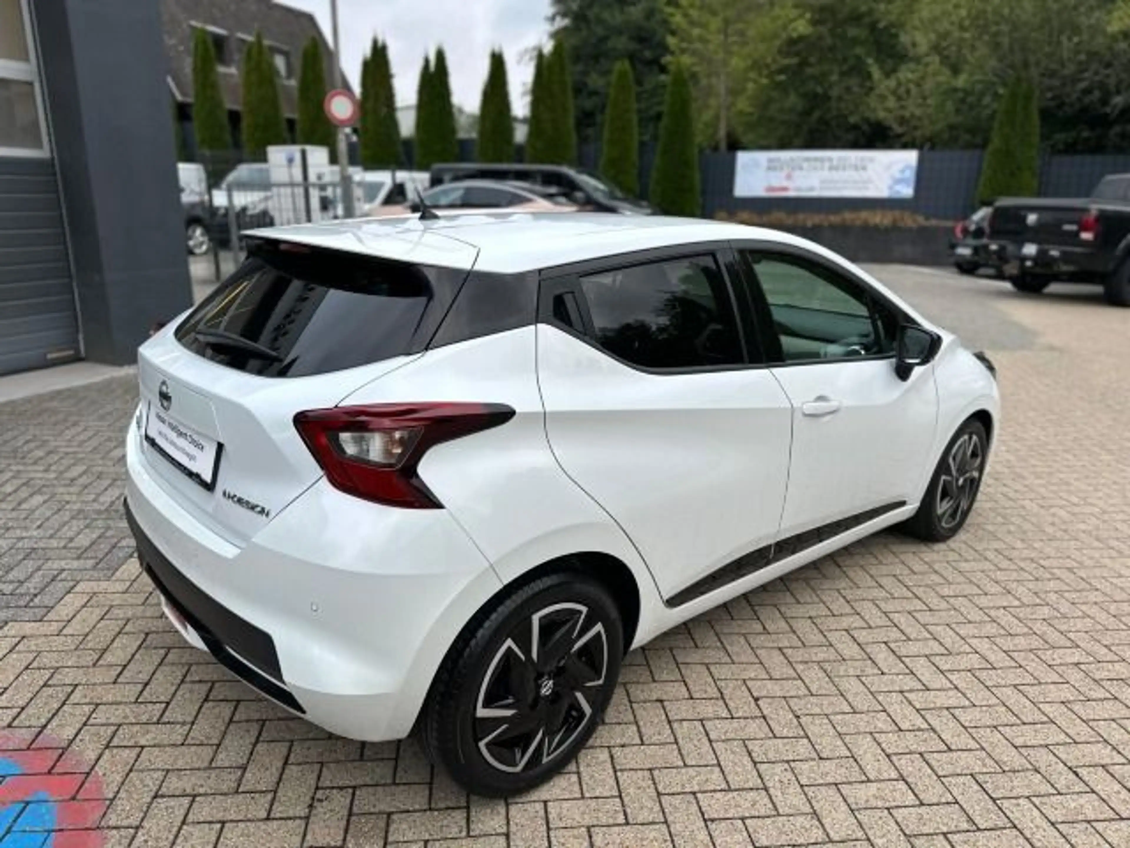 Nissan Micra 1.0 IG-T Automatik N-Design Navi SH Kamera — photo 9