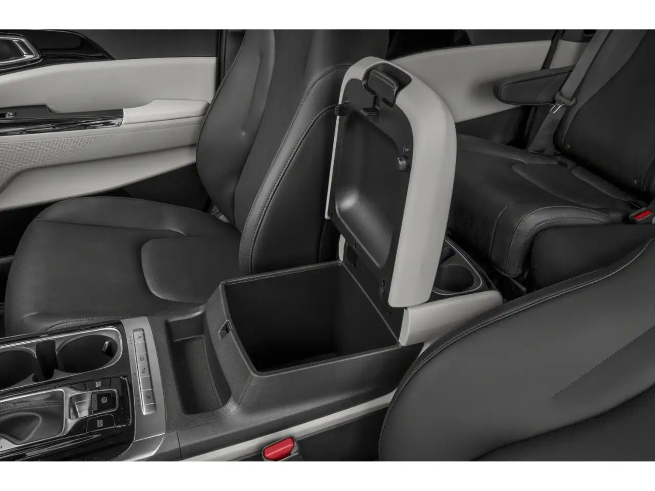 Kia Carnival снимка Kia Carnival