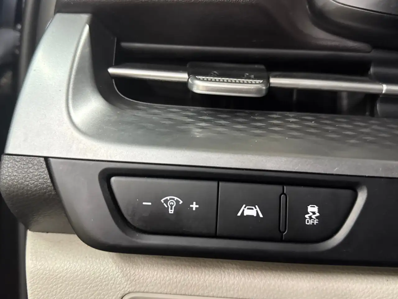 Kia Carnival снимка Kia Carnival