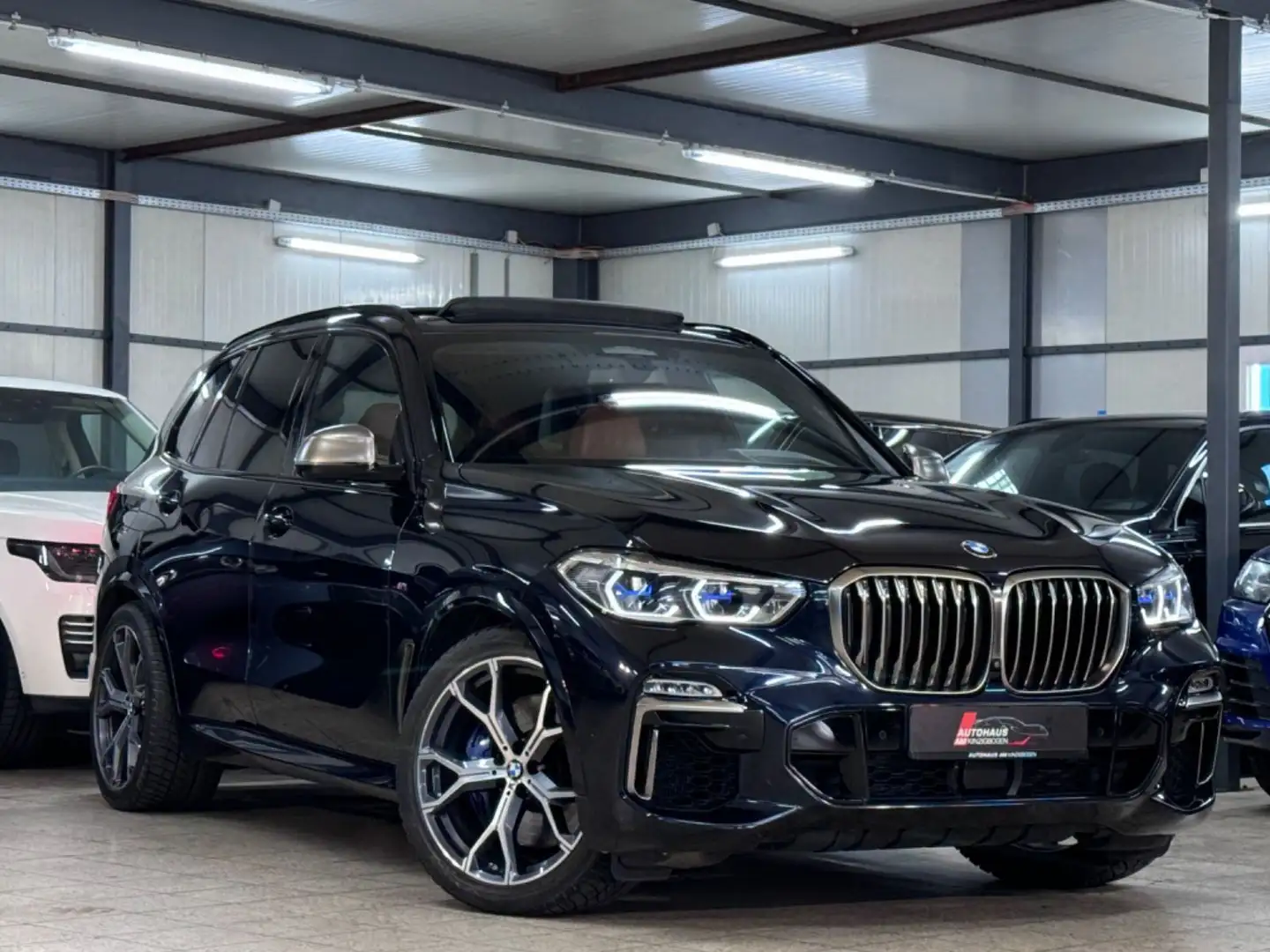 BMW X5 M d M SPORT*GLAS*PANO*H&K*LASER*STH*AHK*SOF Schwarz - 1