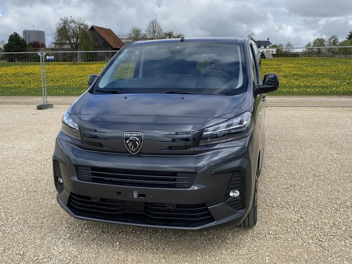 Peugeot Traveller L2 Allure Facelift 2.0 BlueHDi 180 EAT8 Grau - 1