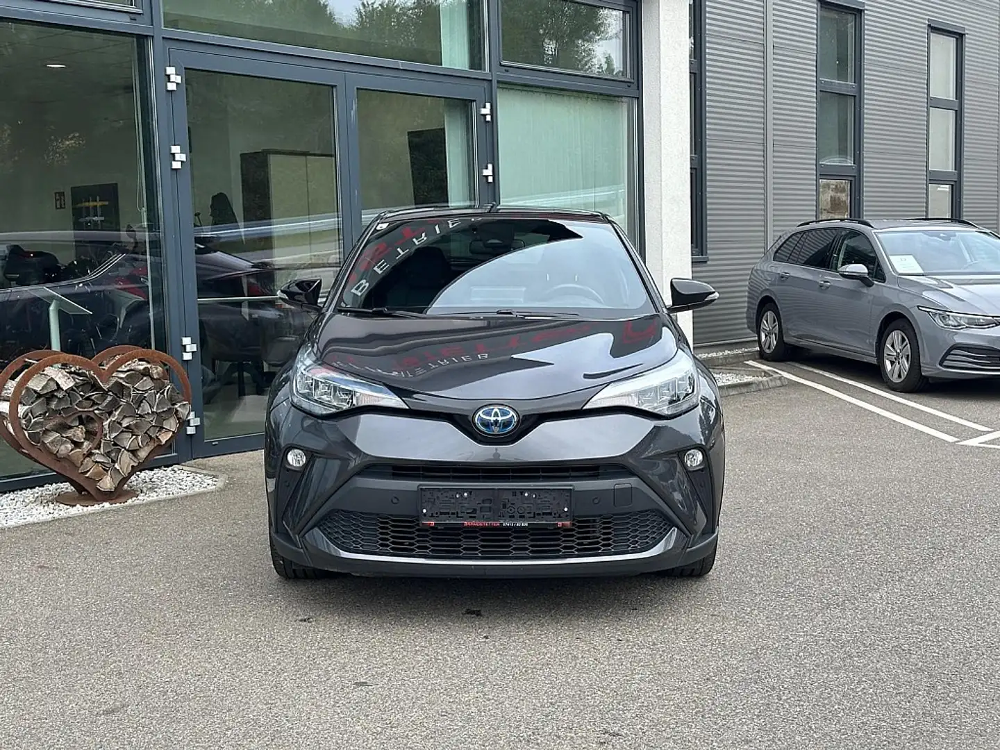 Toyota C-HR 1,8 Hybrid C-LUB CVT Grau - 2