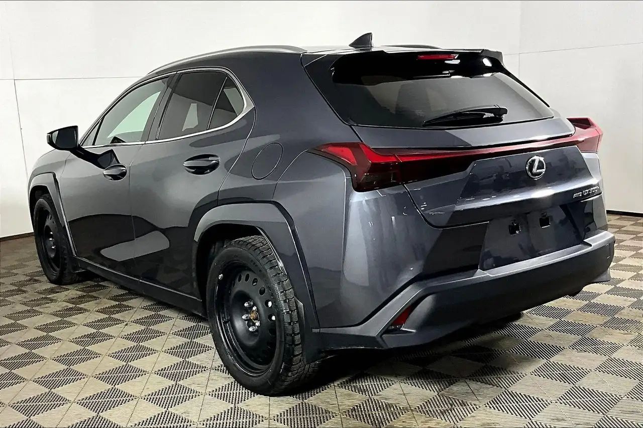 Lexus UX снимка Lexus UX
