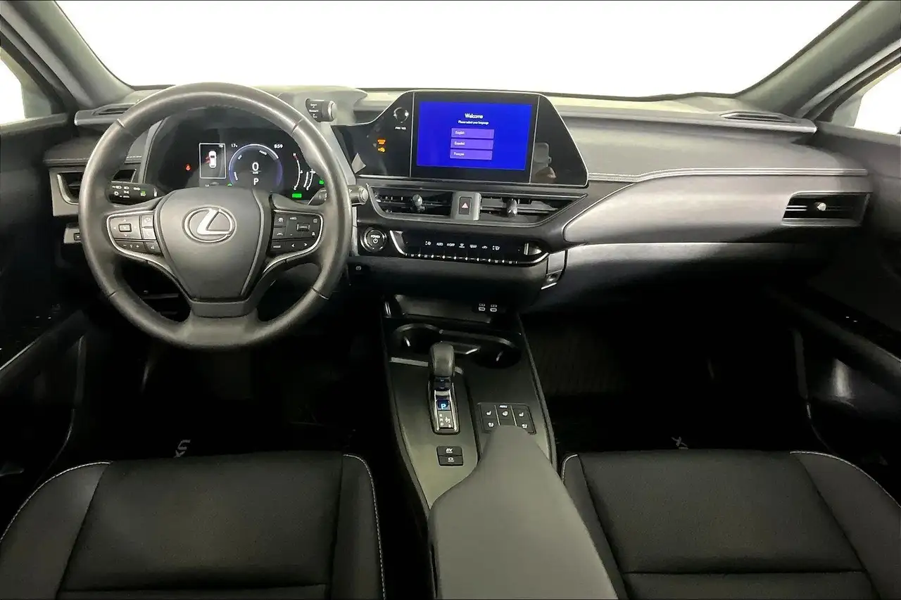 Lexus UX снимка Lexus UX