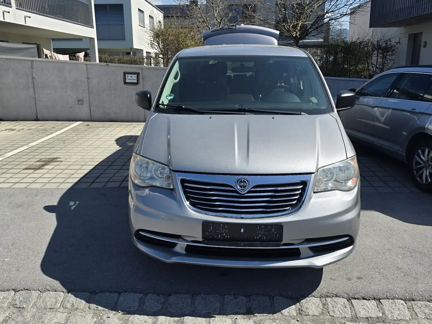 Lancia Voyager 2,8 CRD Platinum - 1