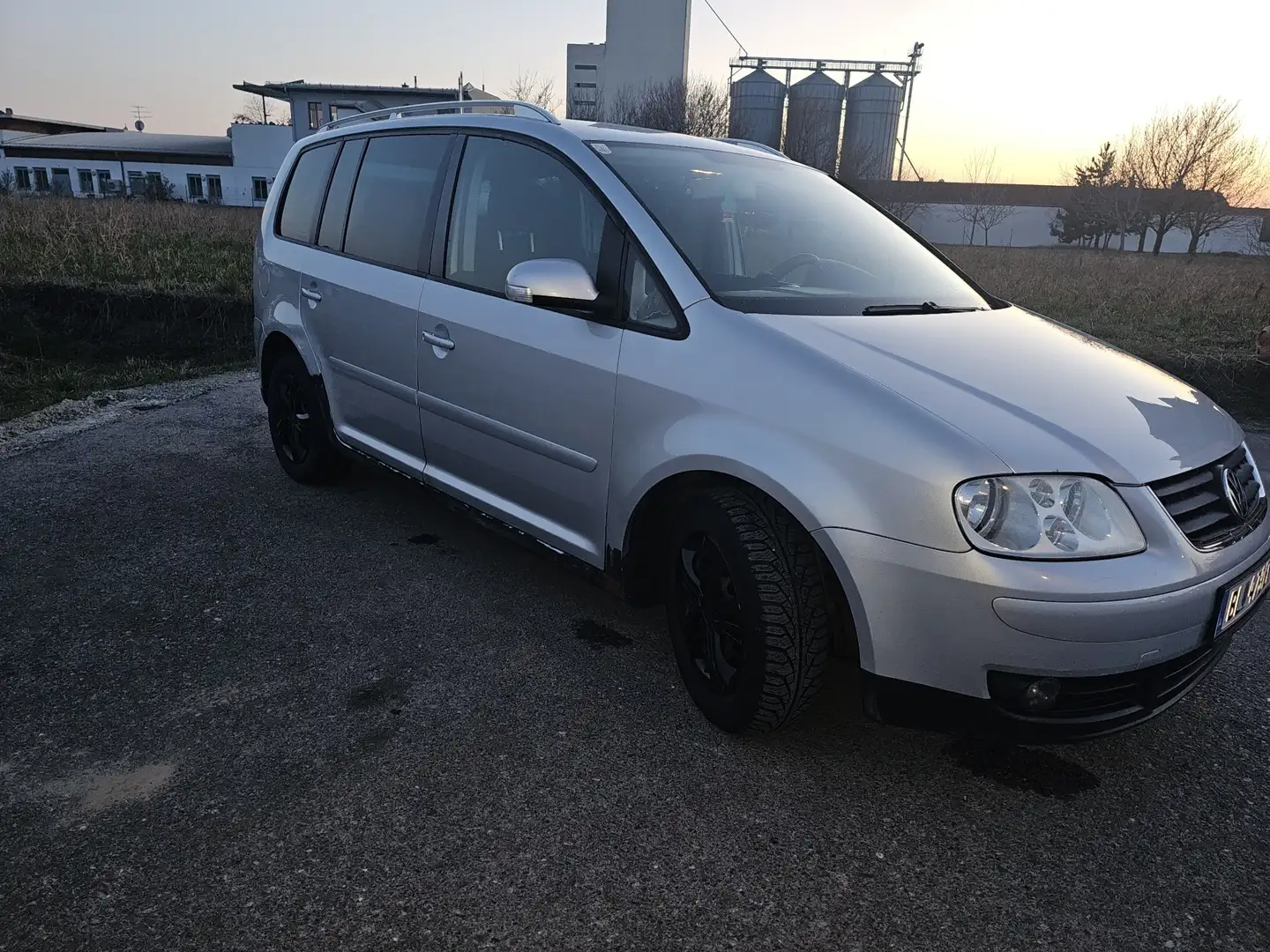 Volkswagen Touran Trendline 1,9 TDI Silber - 2