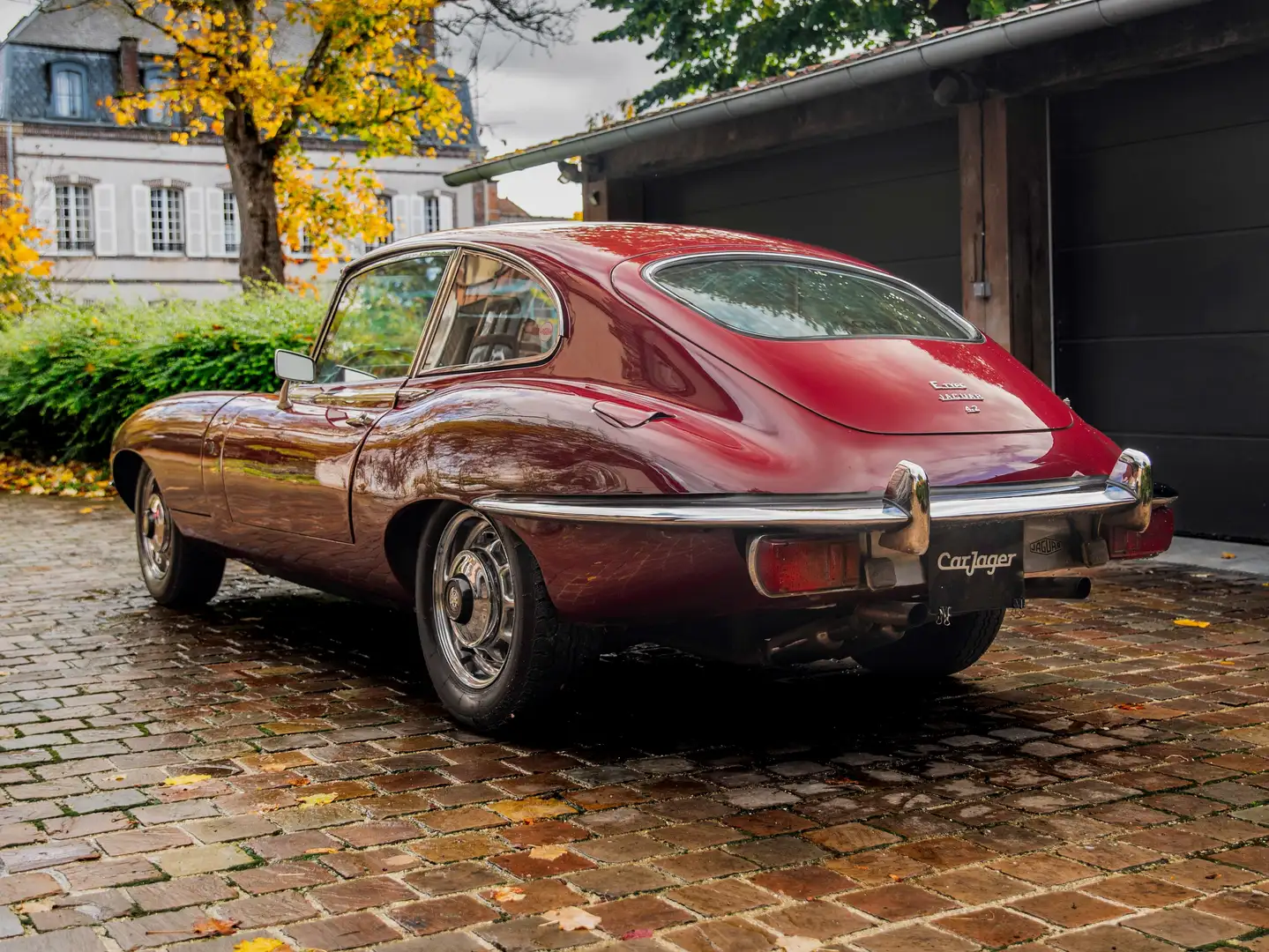Jaguar E-Type 2 2+2 1969 Rouge - 2