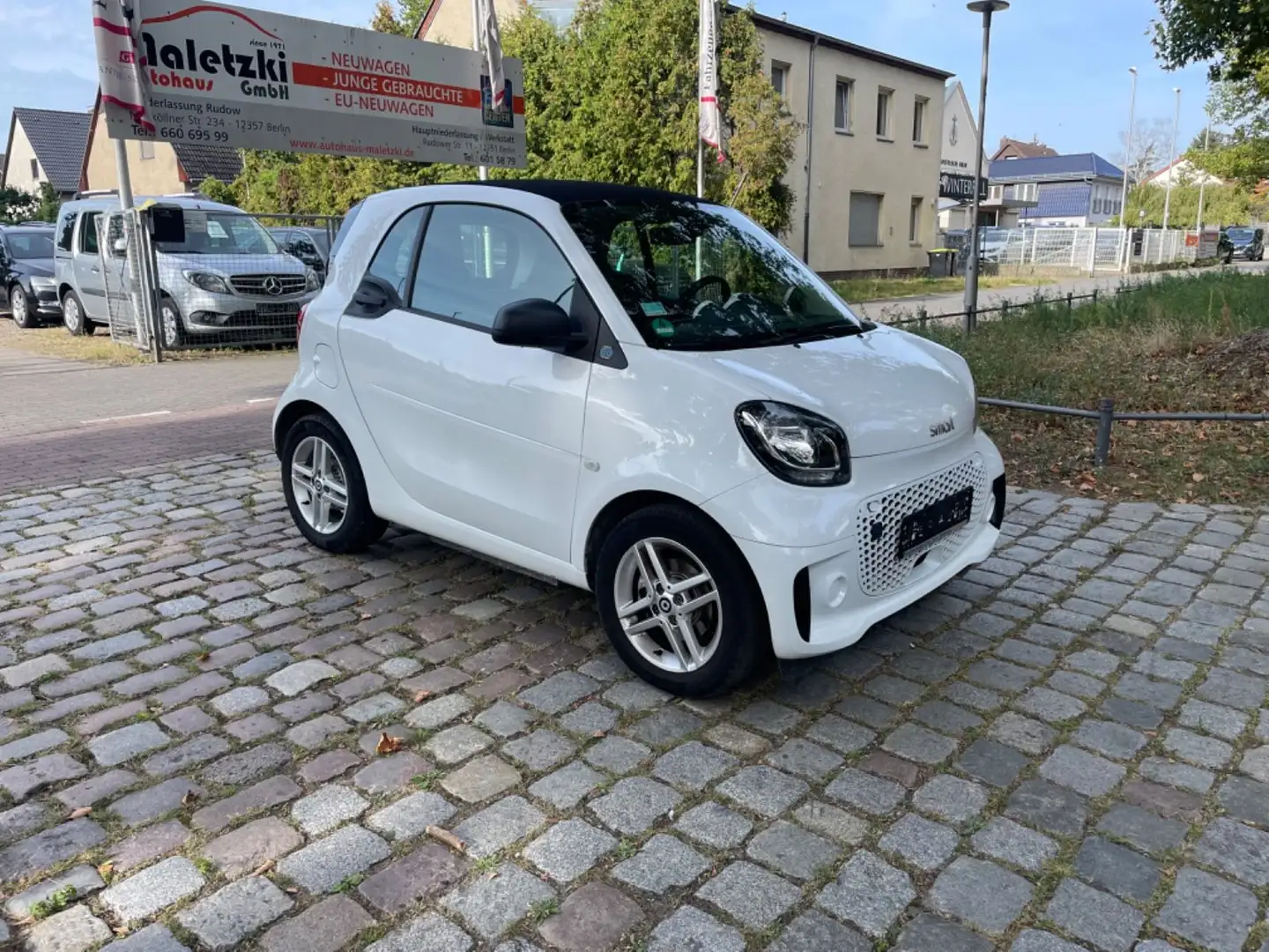 smart forTwo EQ Coupe*Klima*1.Hand*Sitzheizung* Wit - 1