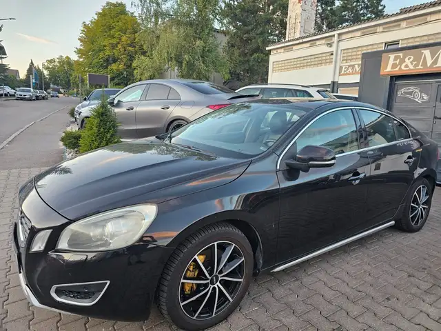 Volvo S60 Lim. Summum*NAVI*LEDER*KAMERA*ACC*PDC*SHZ*XE