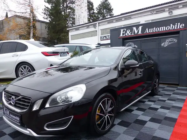 Volvo S60 Lim. Summum*NAVI*LEDER*KAMERA*ACC*PDC*SHZ*XE