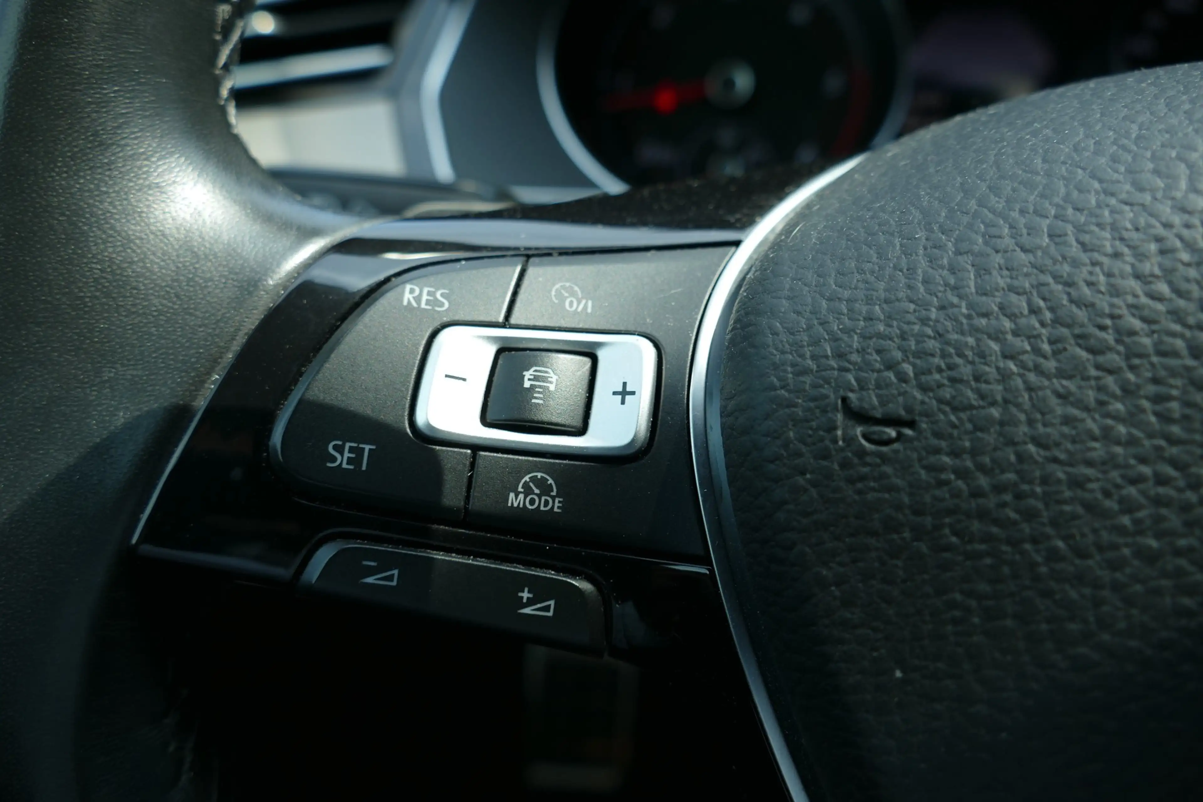 Volkswagen Arteon 2.0 TDI LED Navi Kamera Lenkradheizung — photo 9