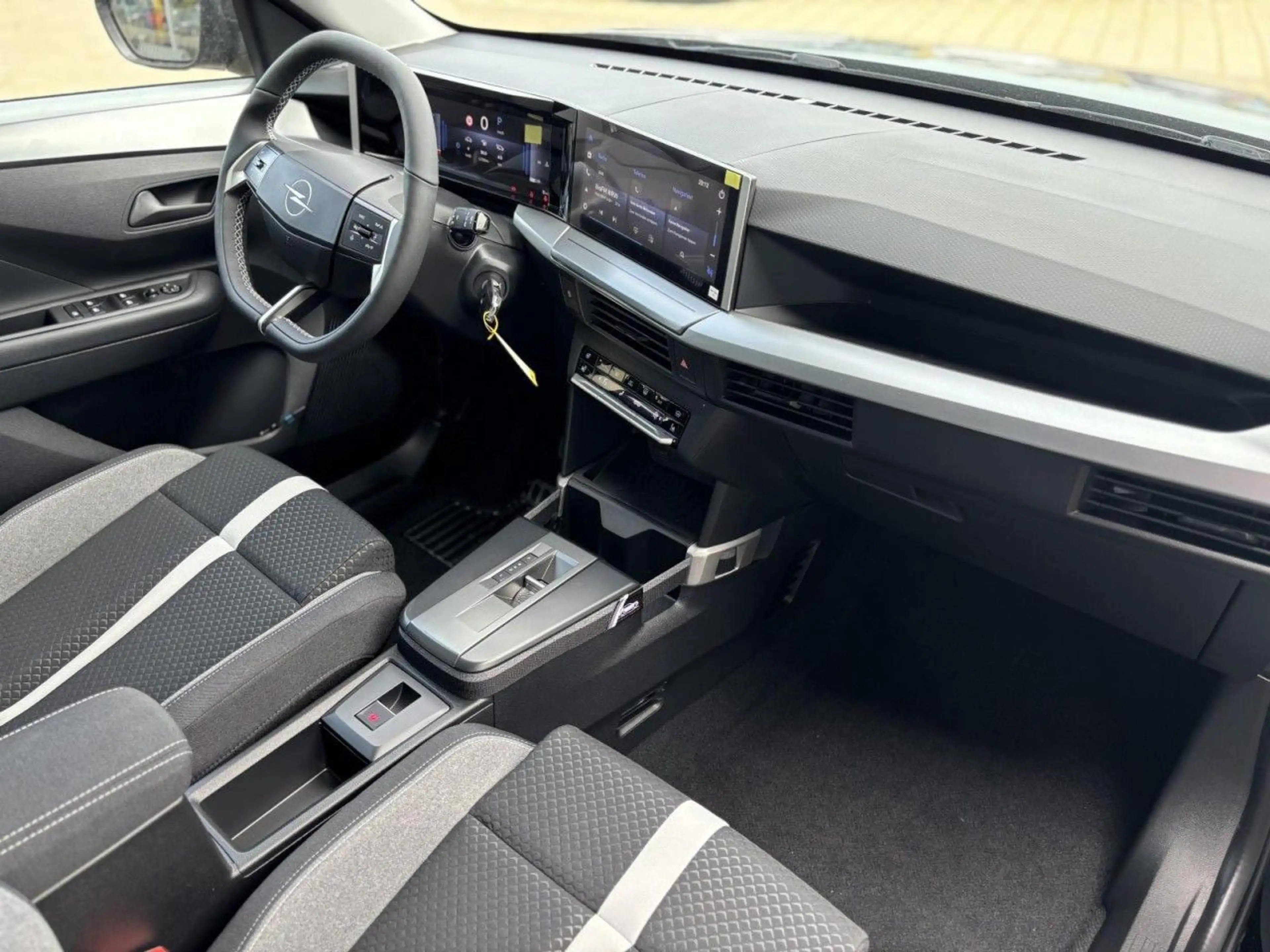 Opel Frontera Edition Hybrid **Sitzhzg/Kamera/Navi** — photo 8