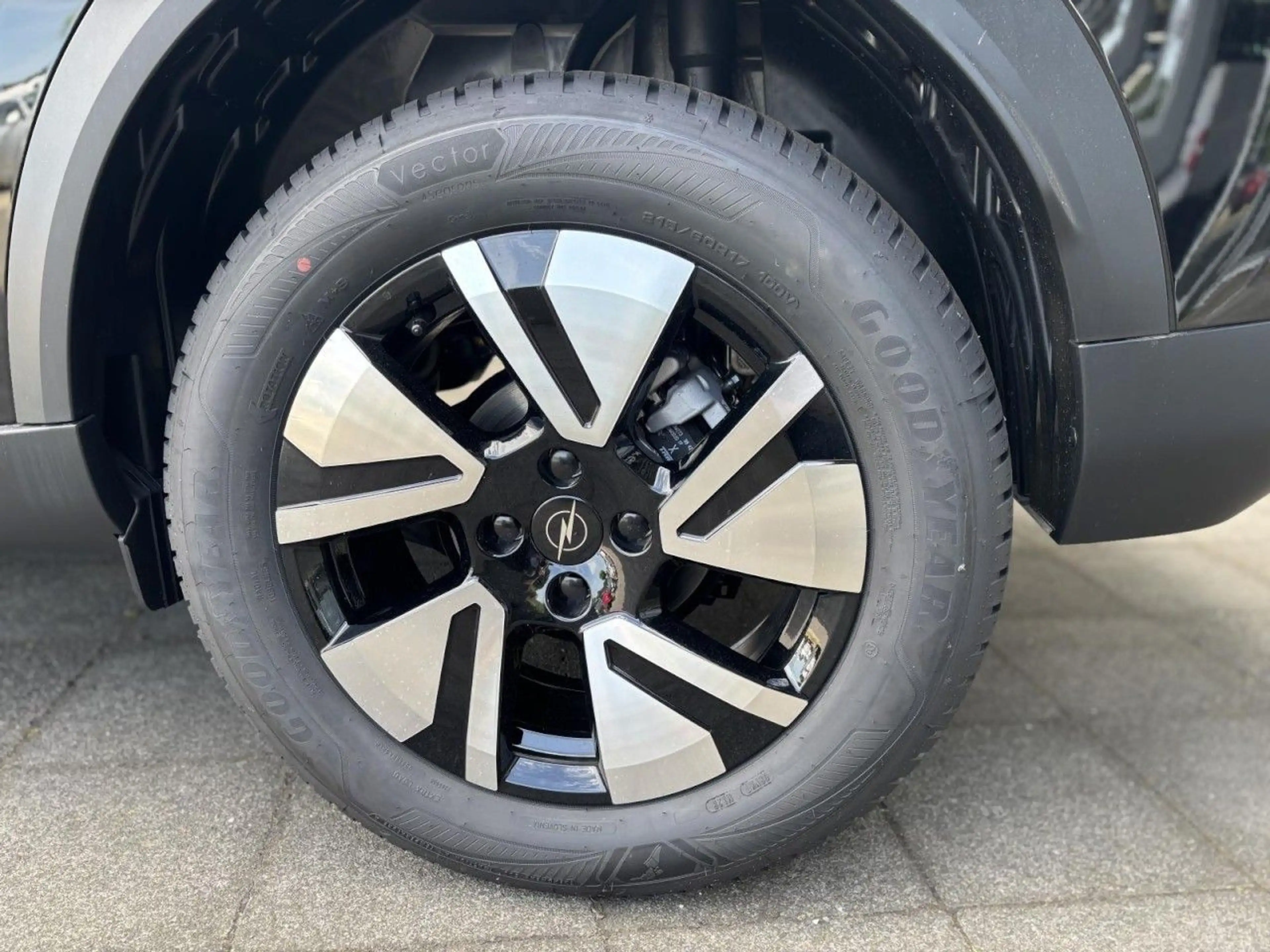Opel Frontera Edition Hybrid **Sitzhzg/Kamera/Navi** — photo 6