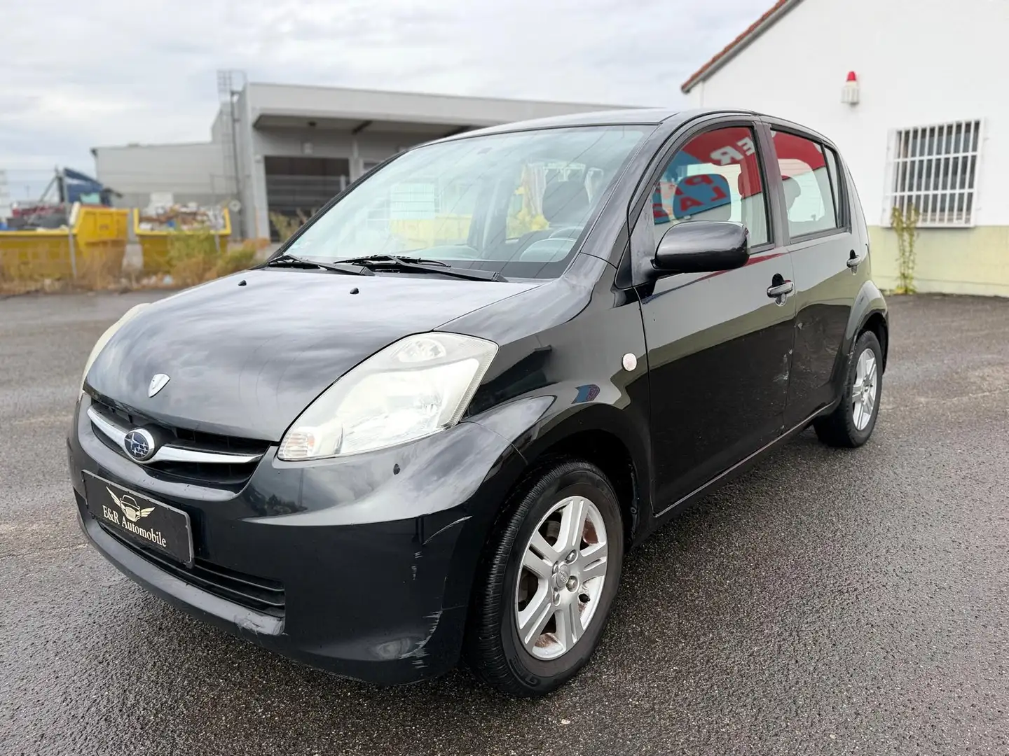 Subaru Justy Active Schwarz - 2