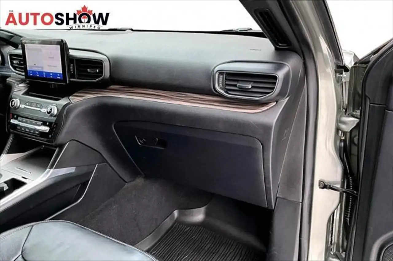 Ford Explorer photo Ford Explorer