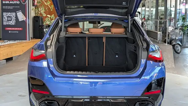 BMW 4 Series view 9