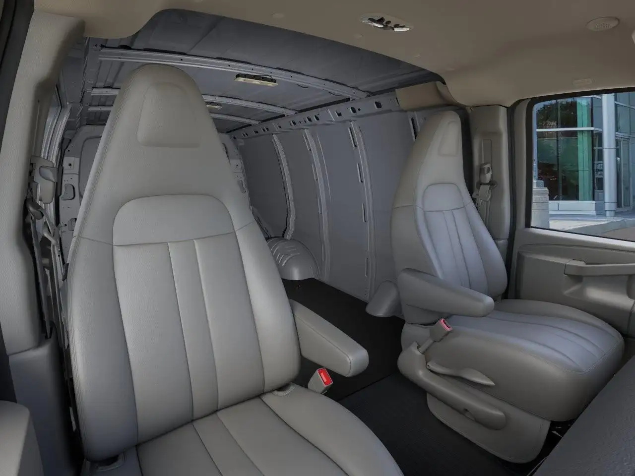 GMC Savana снимка GMC Savana