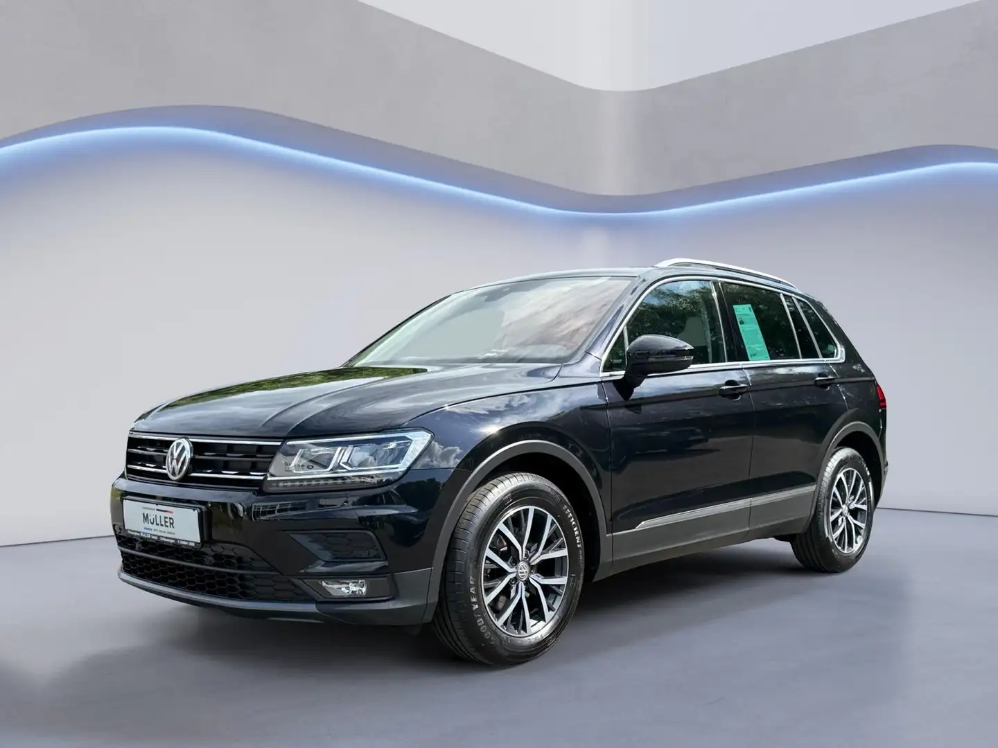 Volkswagen Tiguan 2.0 TDI 150Ps SHZ Zwart - 1