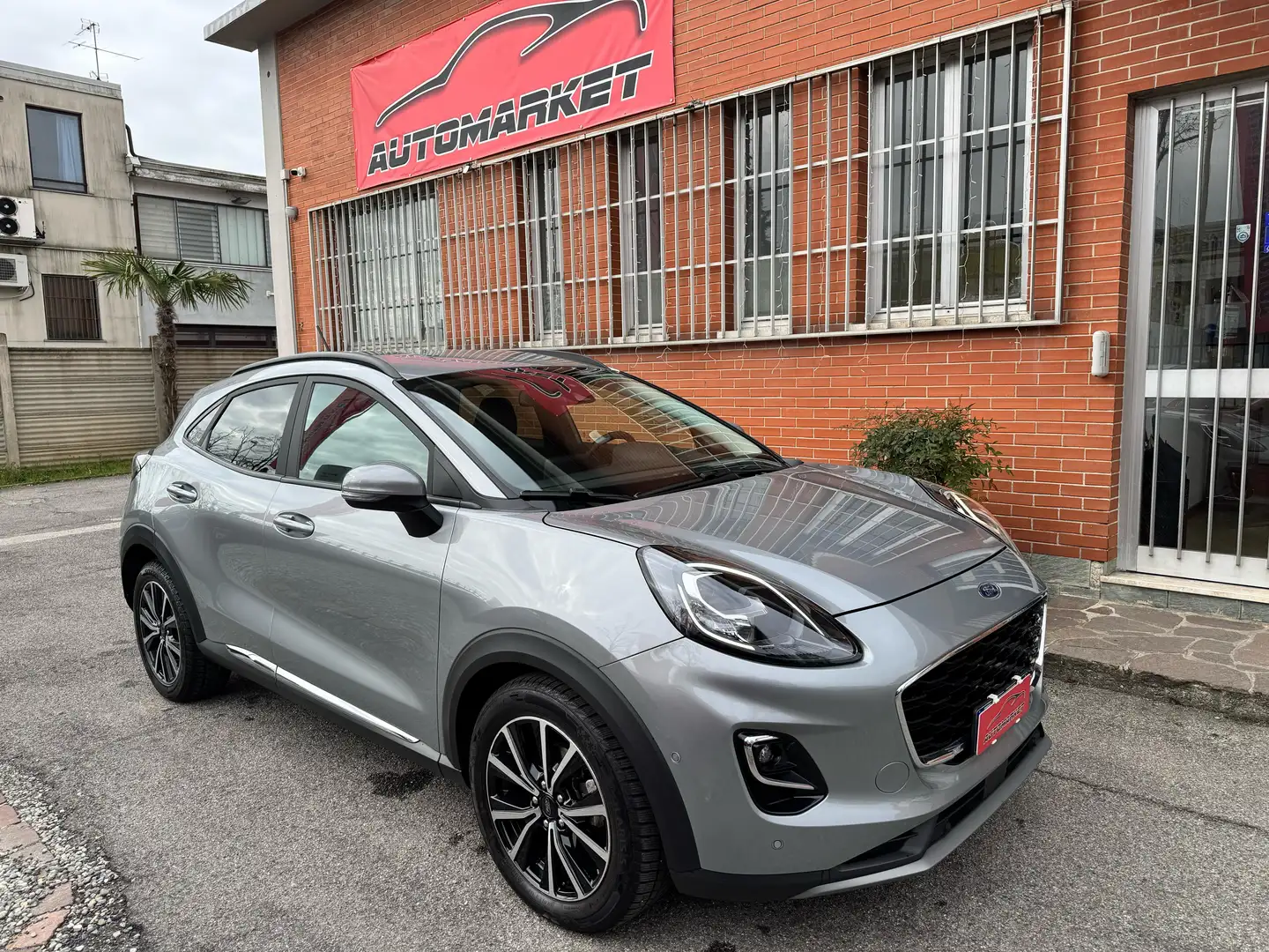 Ford Puma 1.0 ecoboost 125cv Titanium Grau - 1