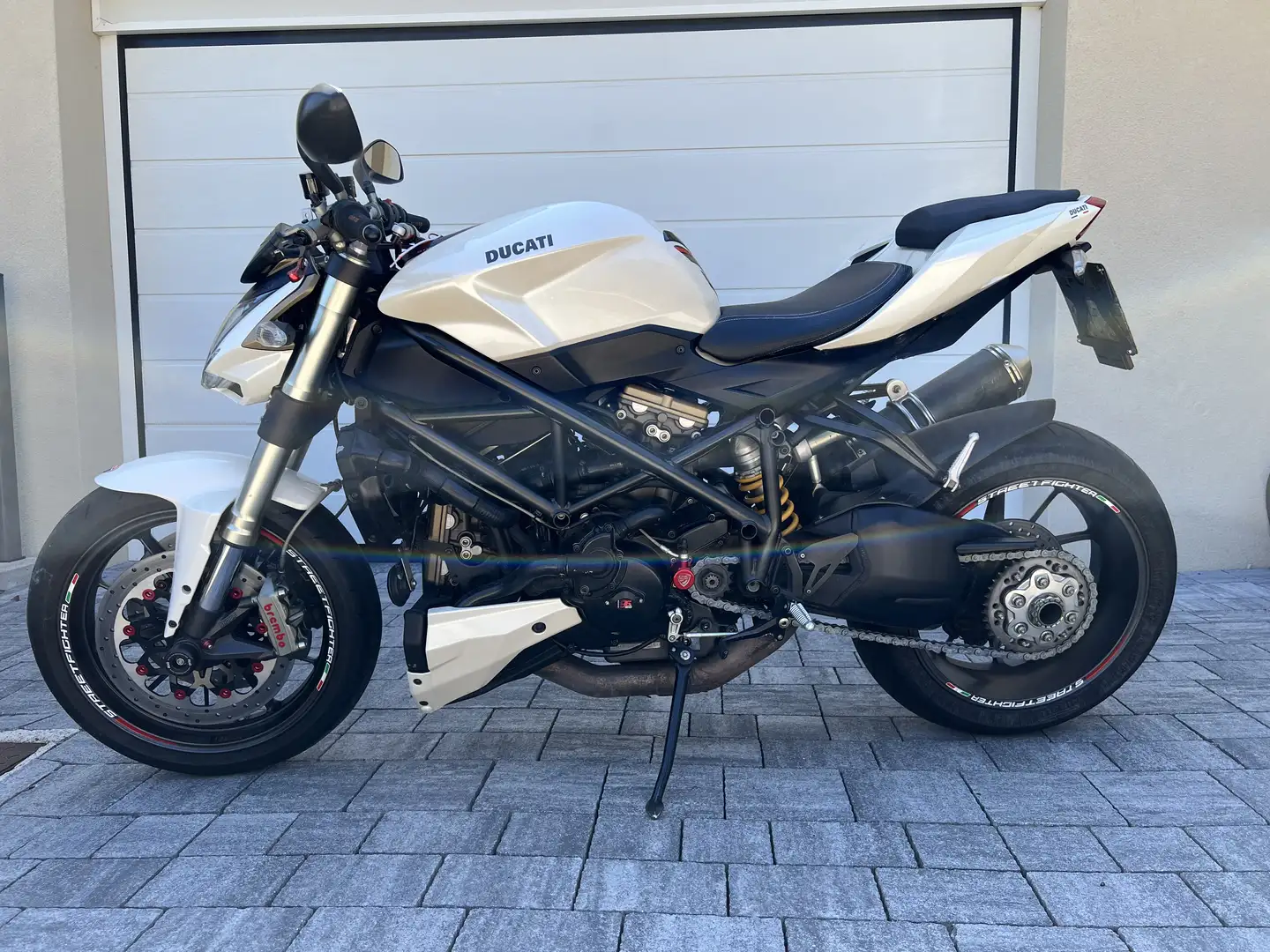 Ducati Streetfighter - 2