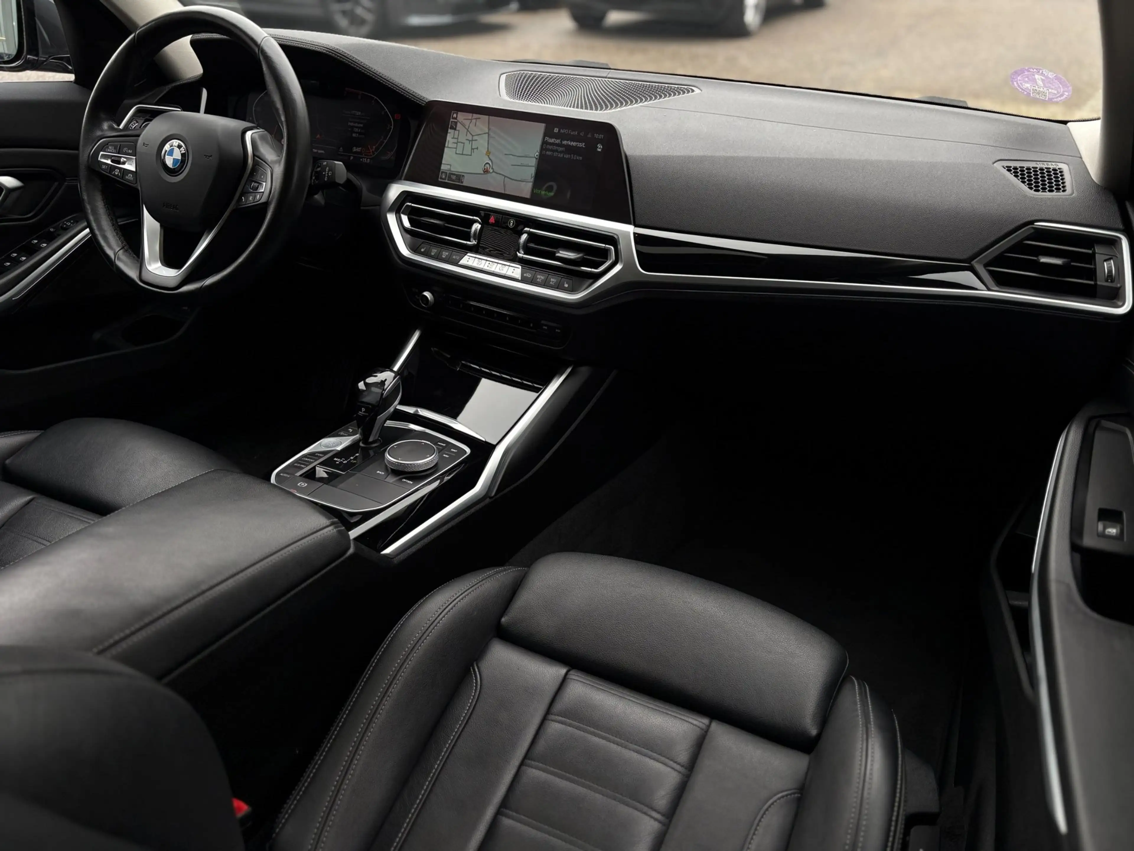 BMW 330 3-serie Touring 330i xDrive High Executive PANO-DA — photo 19