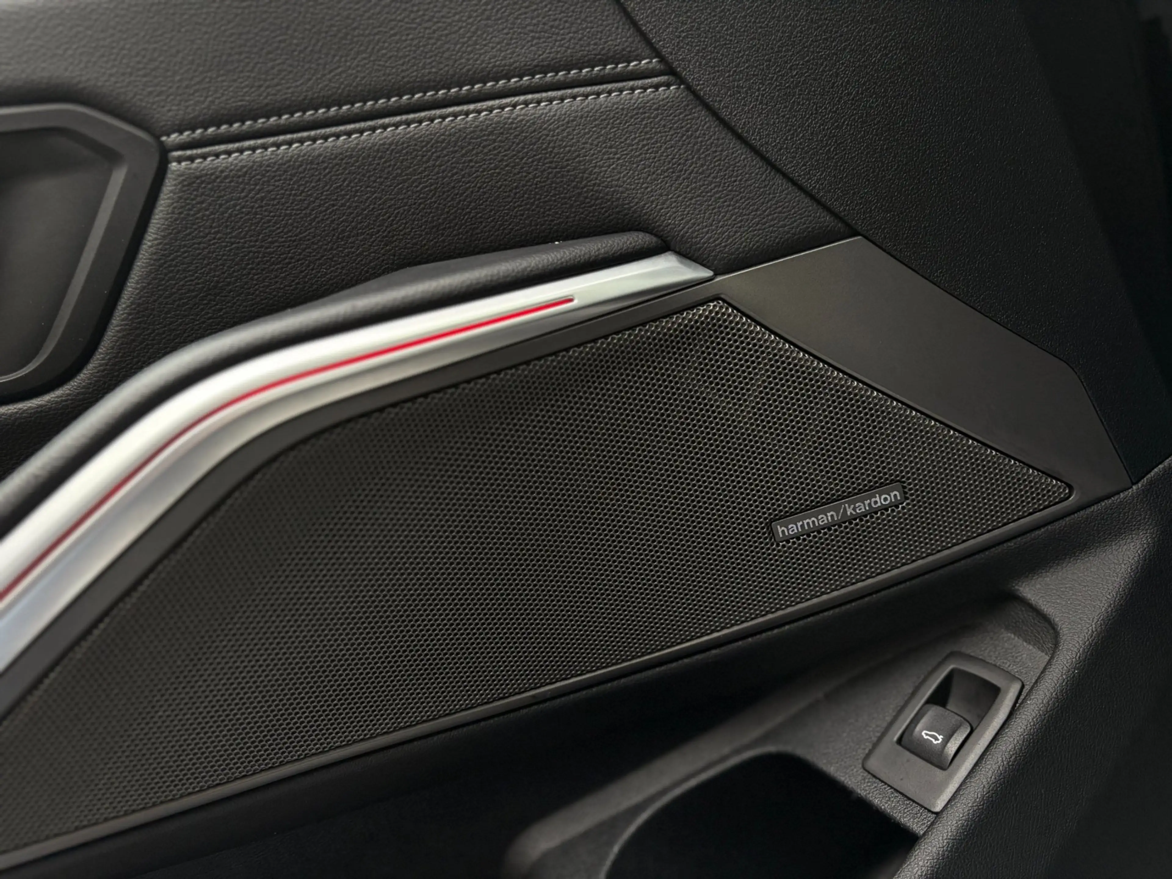 BMW 330 3-serie Touring 330i xDrive High Executive PANO-DA — photo 10