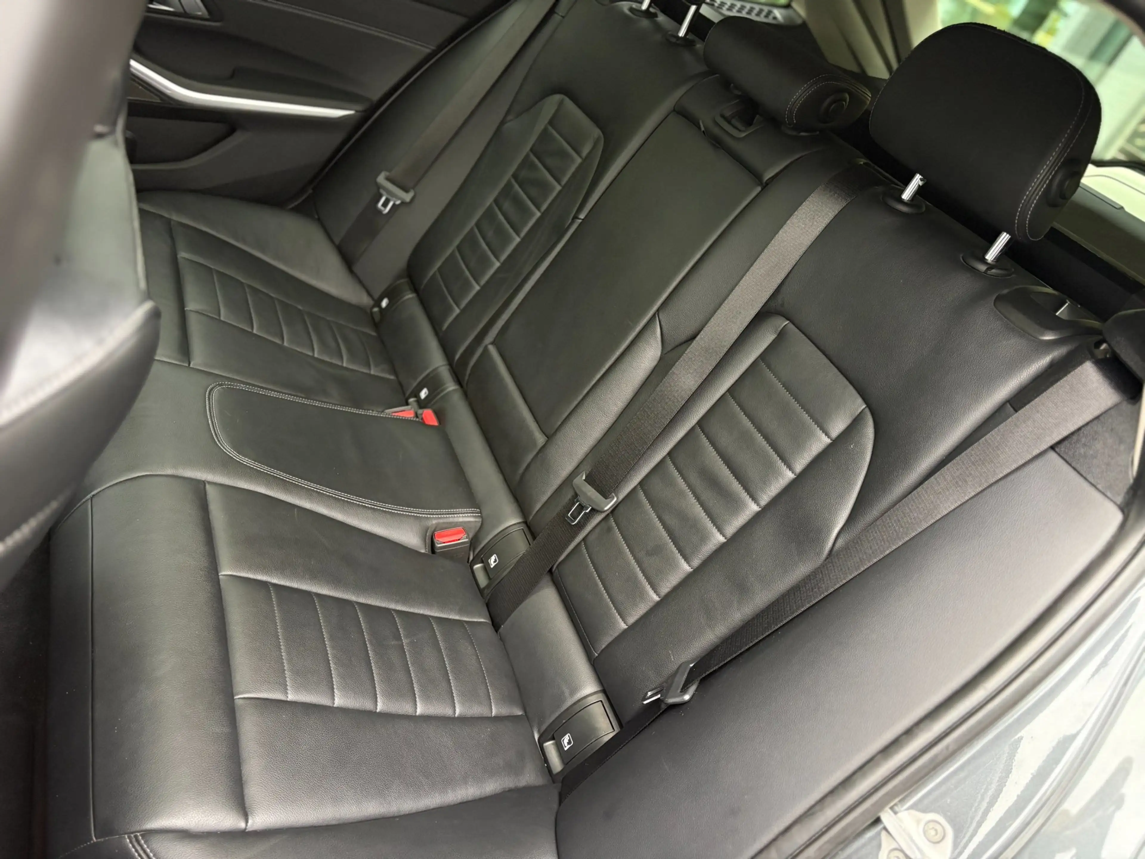 BMW 330 3-serie Touring 330i xDrive High Executive PANO-DA — photo 20