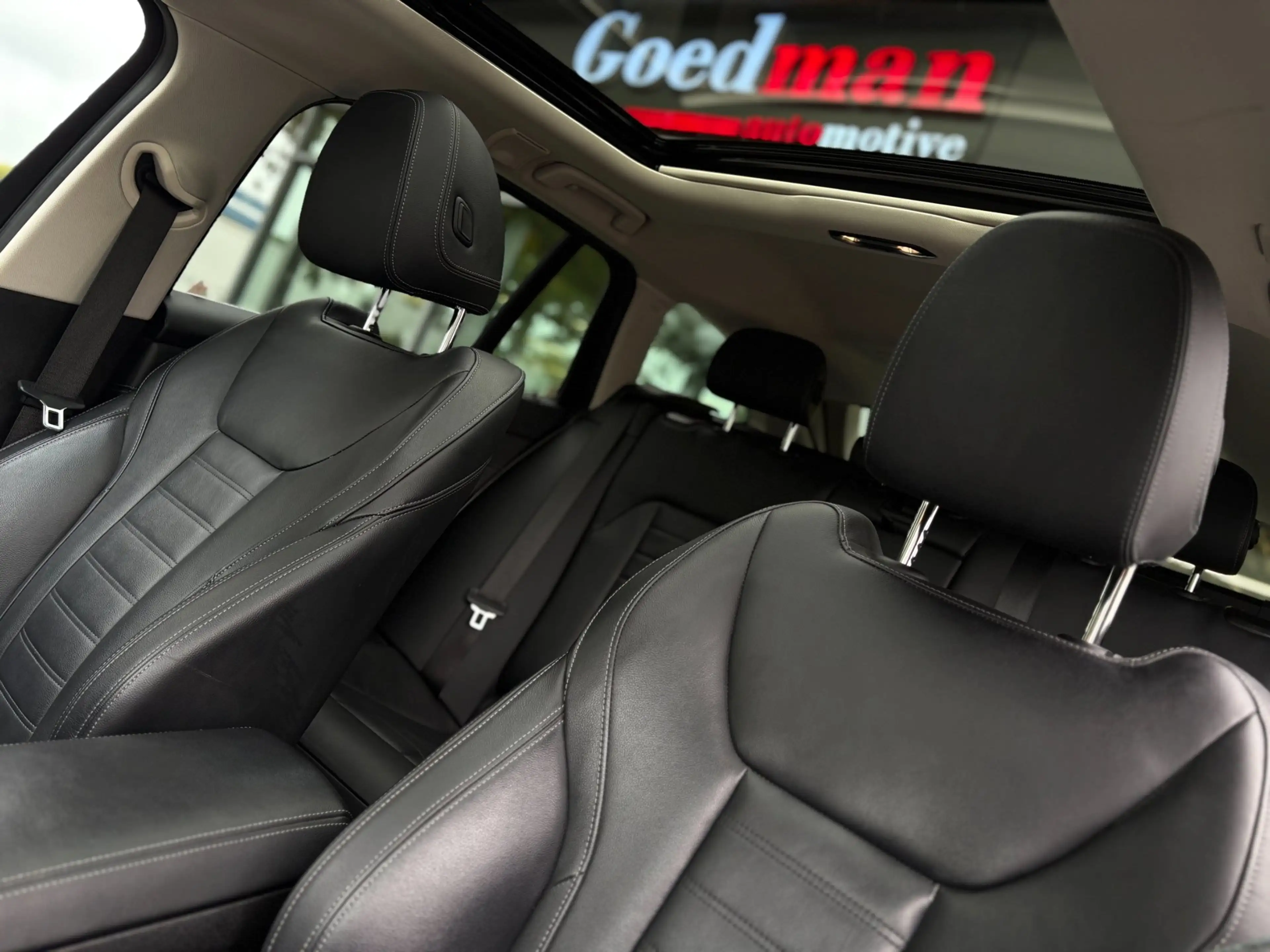 BMW 330 3-serie Touring 330i xDrive High Executive PANO-DA — photo 18
