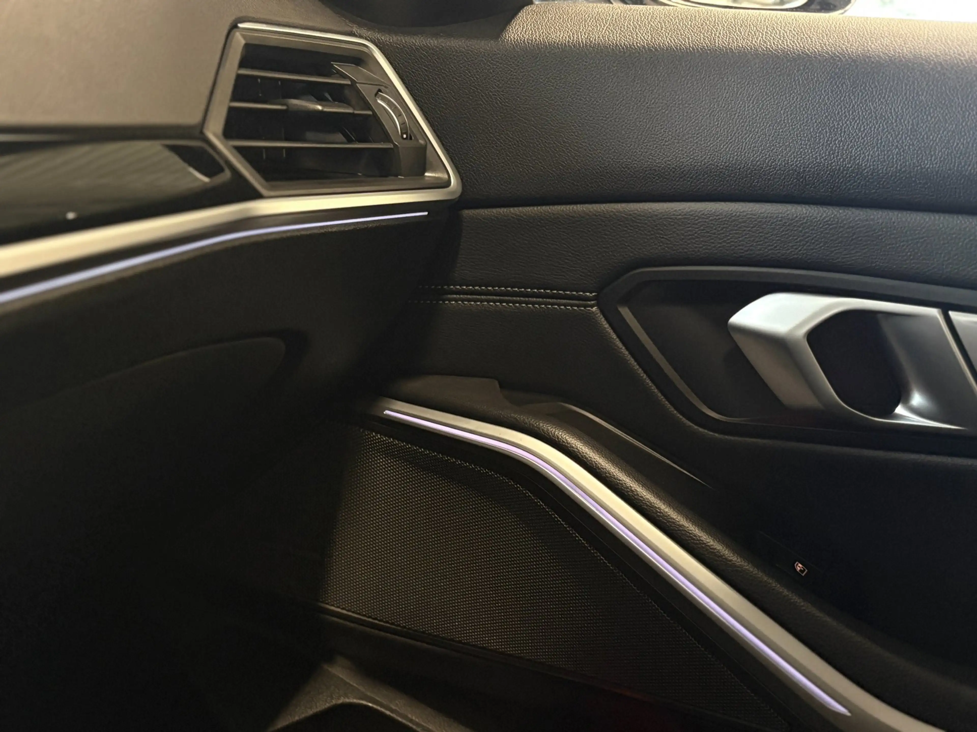 BMW 330 3-serie Touring 330i xDrive High Executive PANO-DA — photo 12